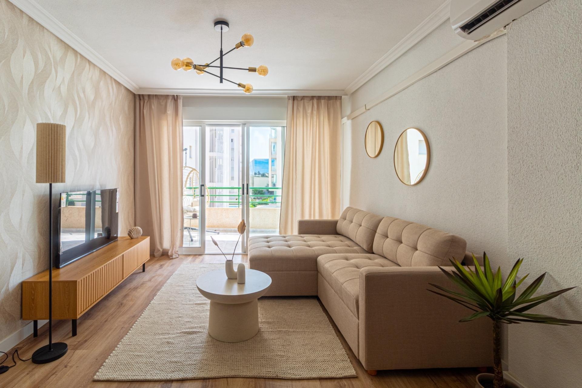 Használt Ingatlanok - Apartman -
Torrevieja - La Mata Pueblo