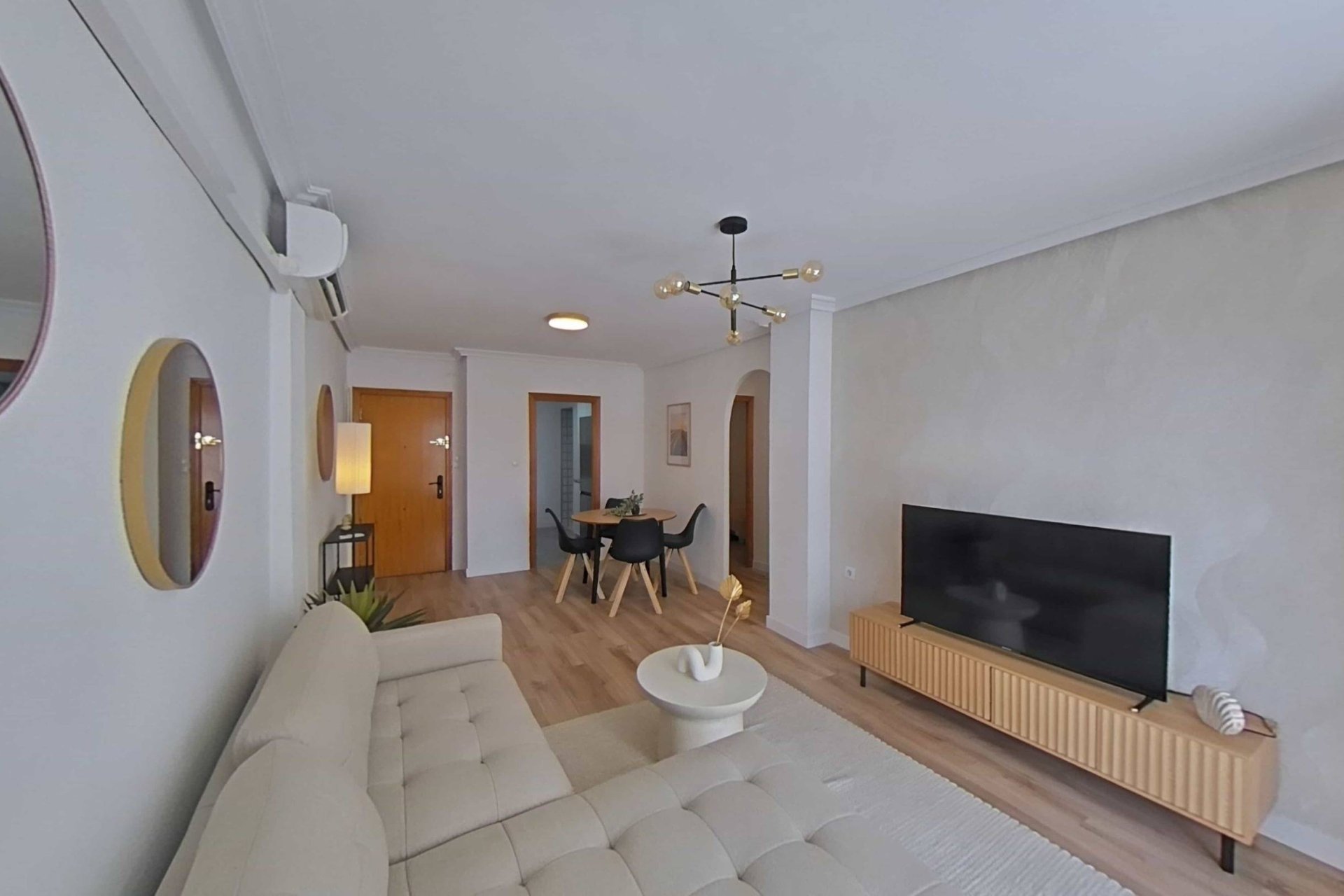 Használt Ingatlanok - Apartman -
Torrevieja - La Mata Pueblo