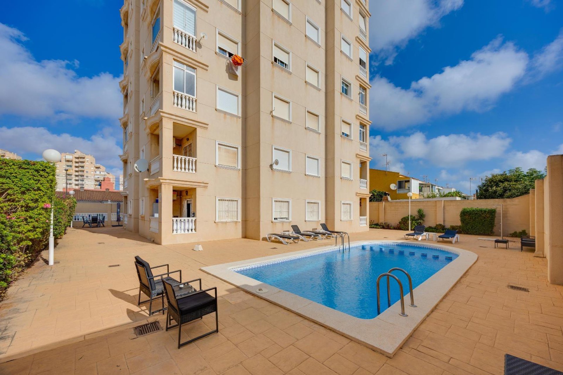 Használt Ingatlanok - Apartman -
Torrevieja - Nueva Torrevieja