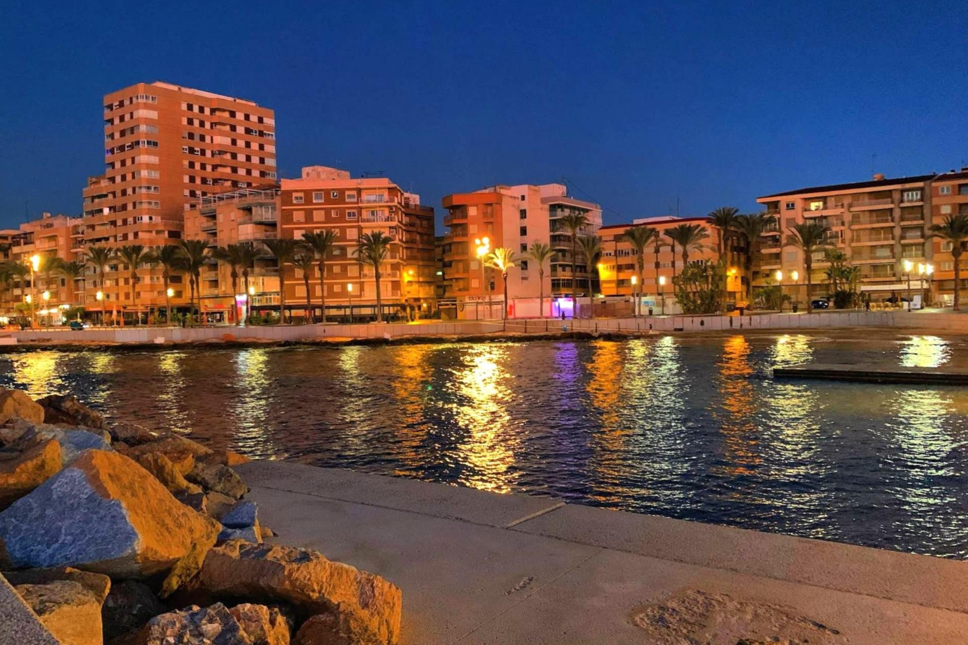 Használt Ingatlanok - Apartman -
Torrevieja - Paseo Maritimo