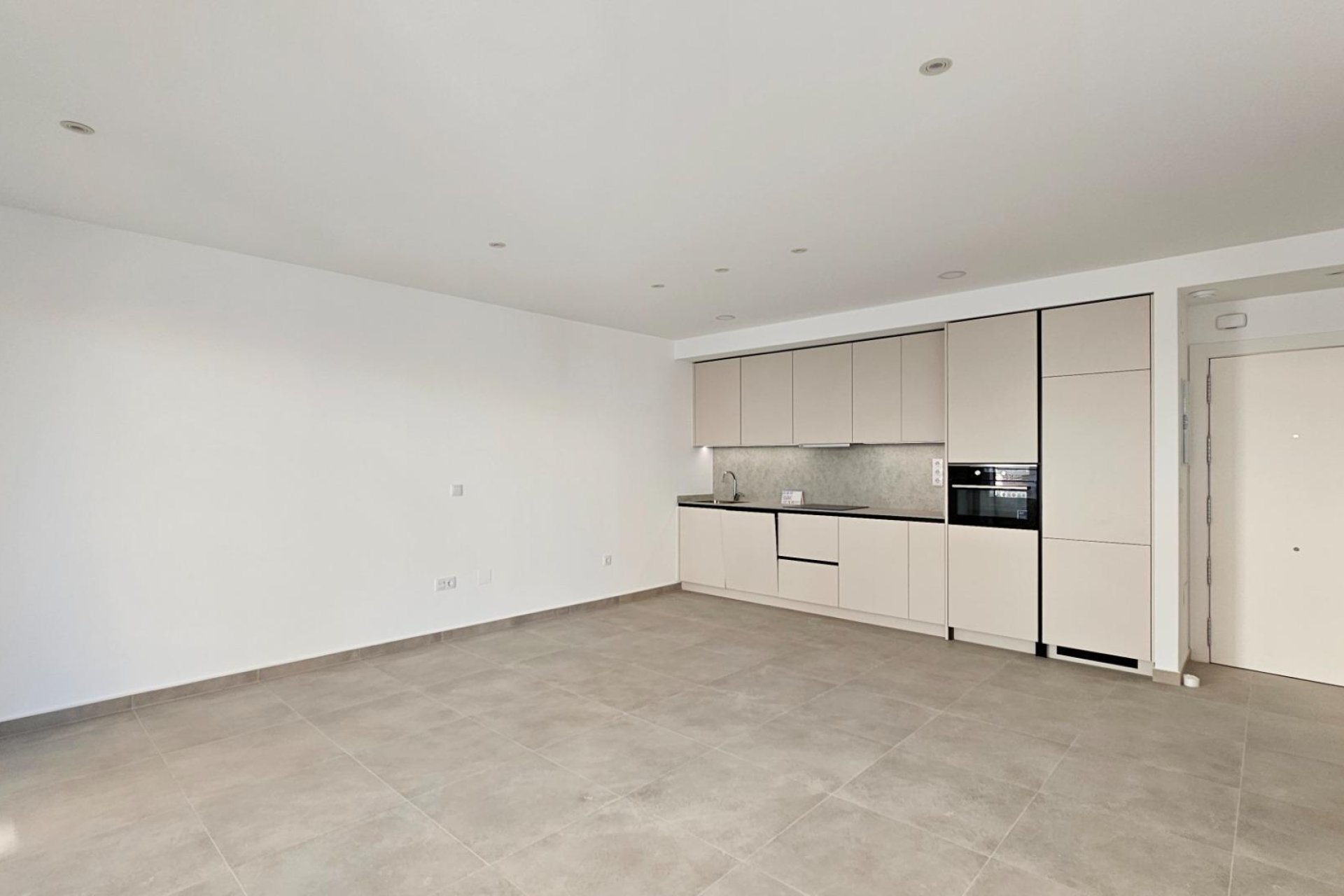Használt Ingatlanok - Apartman -
Torrevieja - Paseo Maritimo