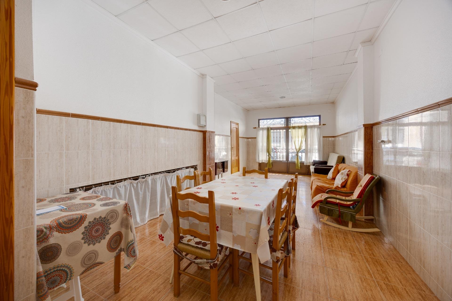 Használt Ingatlanok - Apartman -
Torrevieja - Paseo Maritimo