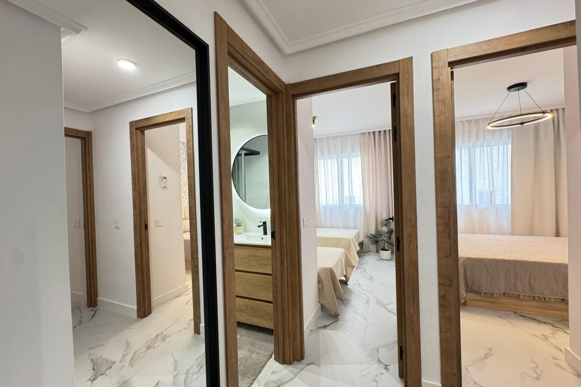 Használt Ingatlanok - Apartman -
Torrevieja - Playa de los Locos