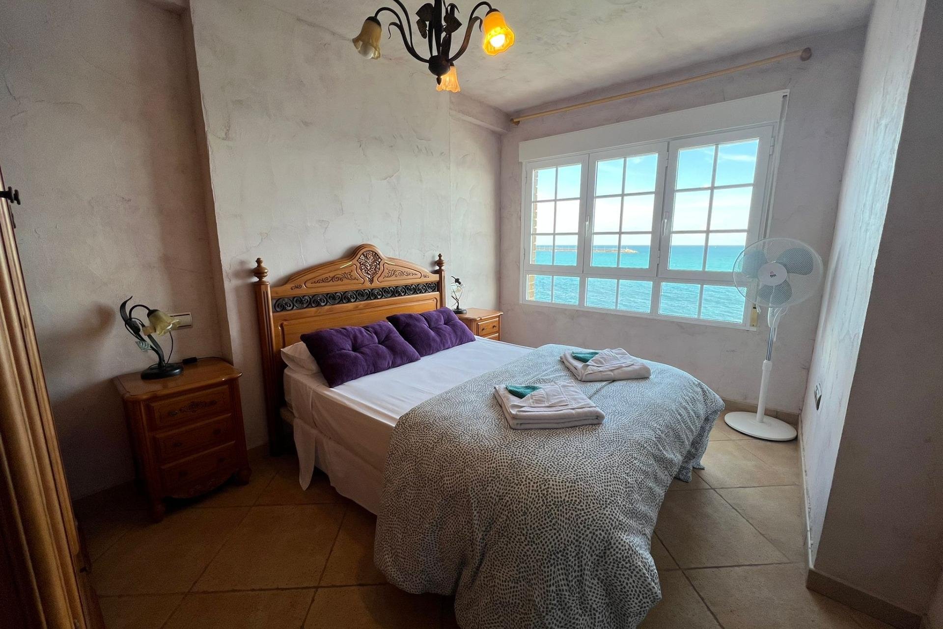 Használt Ingatlanok - Apartman -
Torrevieja - Playa De Los Naufragos