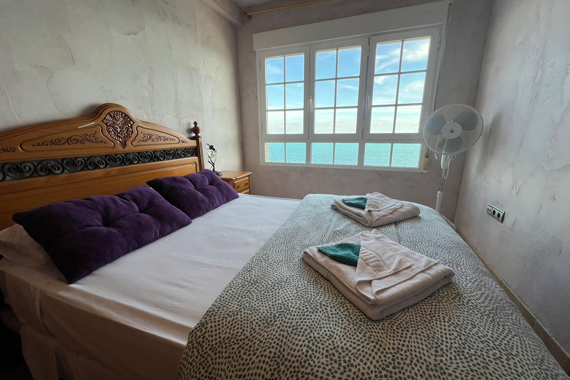 Használt Ingatlanok - Apartman -
Torrevieja - Playa De Los Naufragos