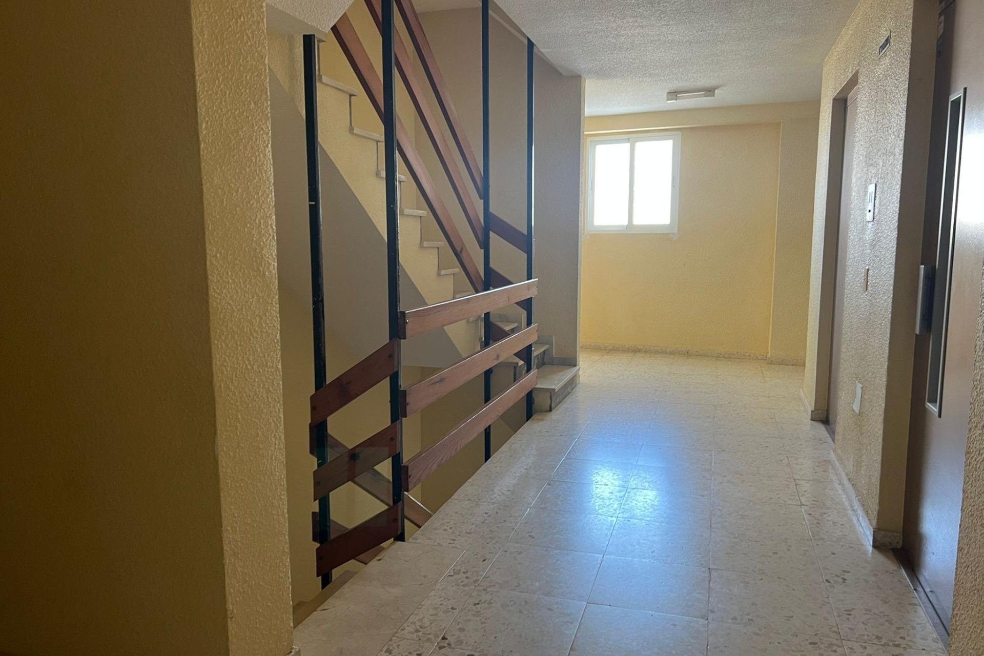 Használt Ingatlanok - Apartman -
Torrevieja - Playa De Los Naufragos