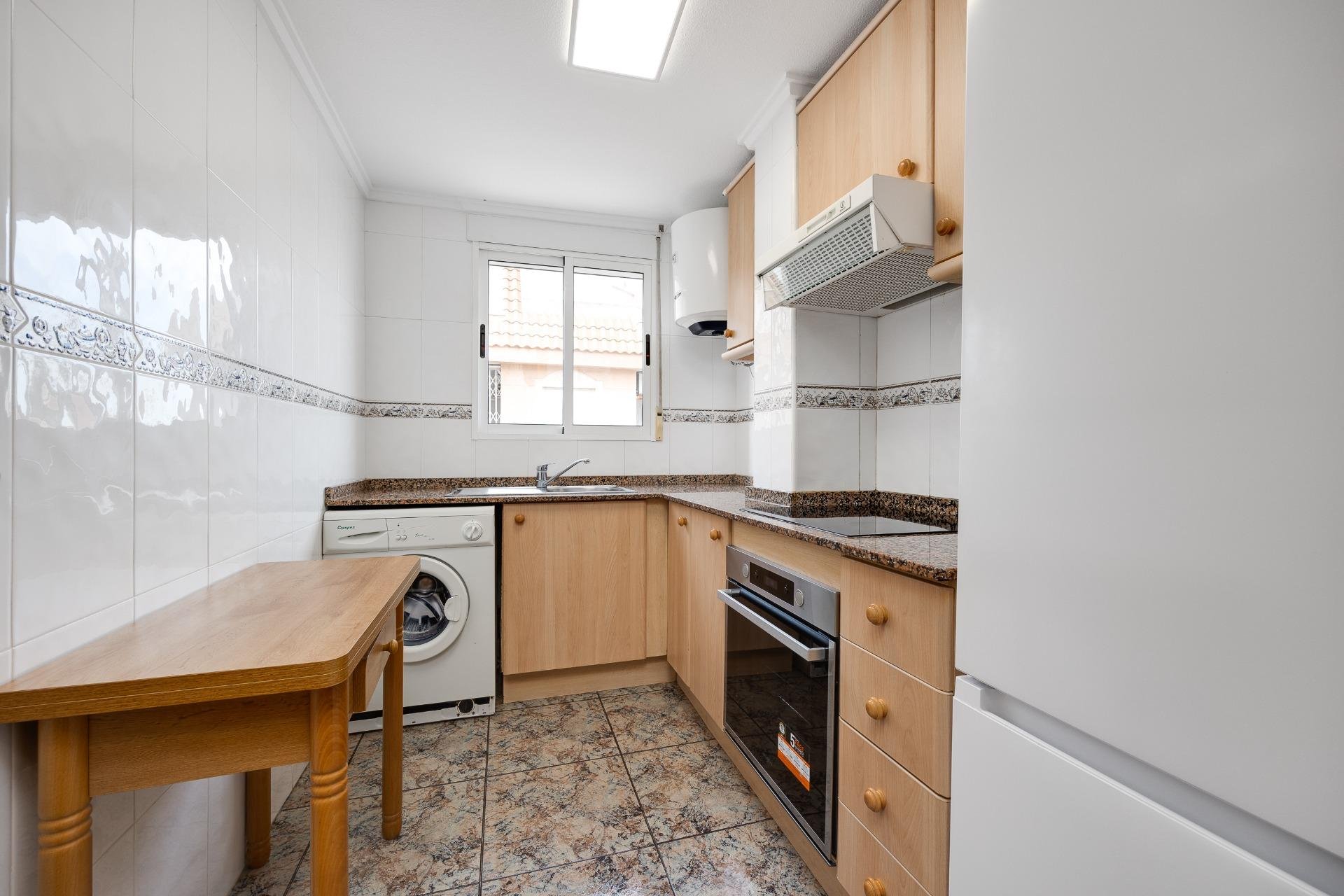 Használt Ingatlanok - Apartman -
Torrevieja - Playa De Los Naufragos