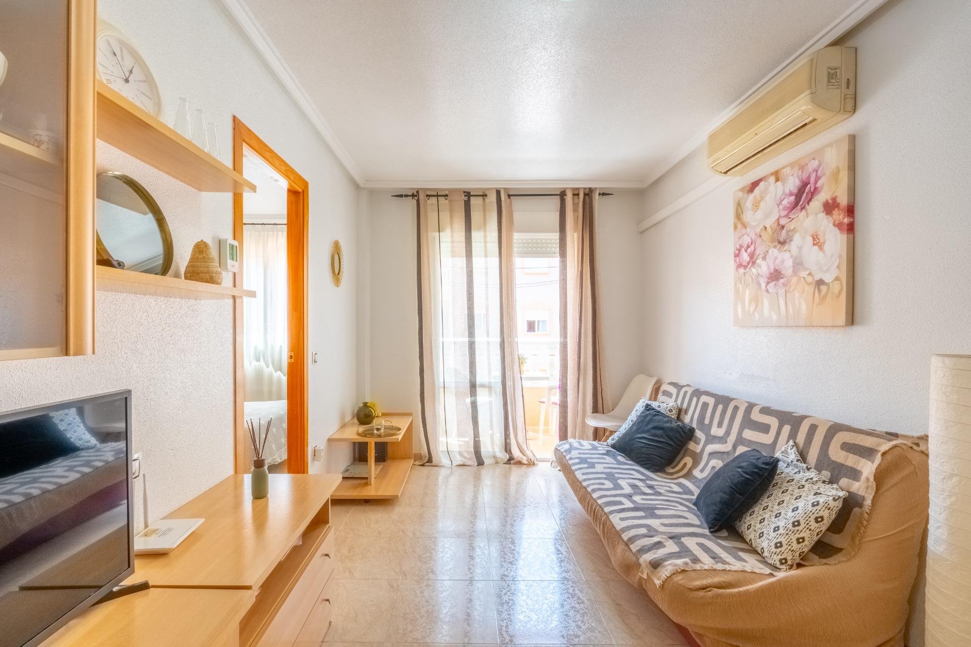 Használt Ingatlanok - Apartman -
Torrevieja - Playa del Cura