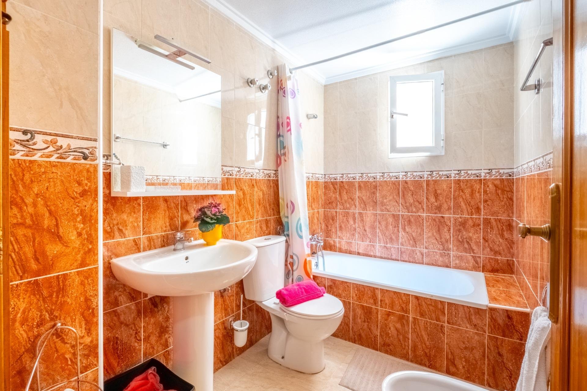 Használt Ingatlanok - Apartman -
Torrevieja - Playa del Cura