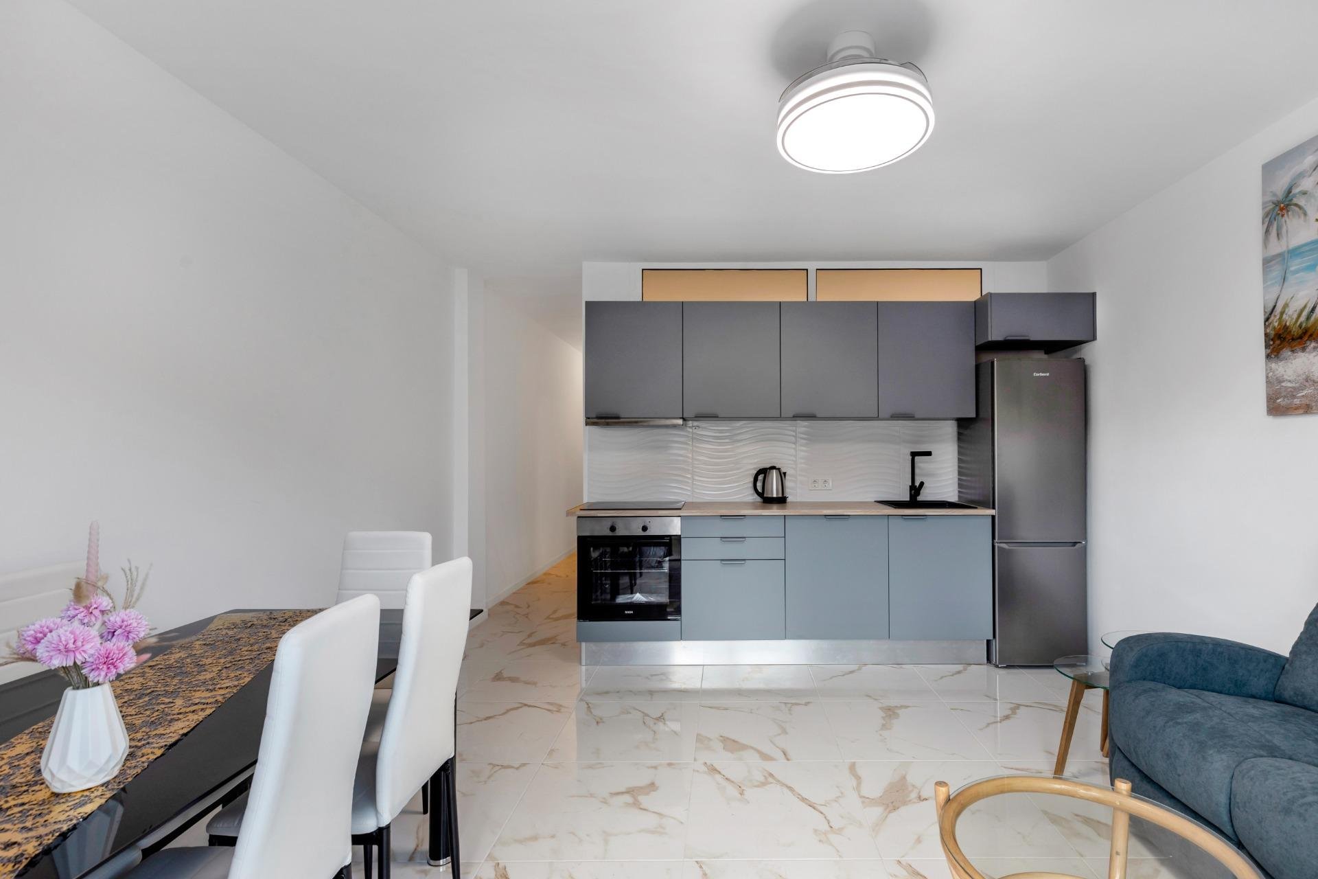 Használt Ingatlanok - Apartman -
Torrevieja - Playa del Cura