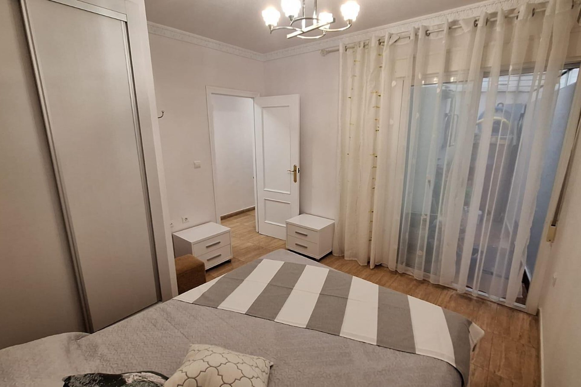 Használt Ingatlanok - Apartman -
Torrevieja - Playa del Cura