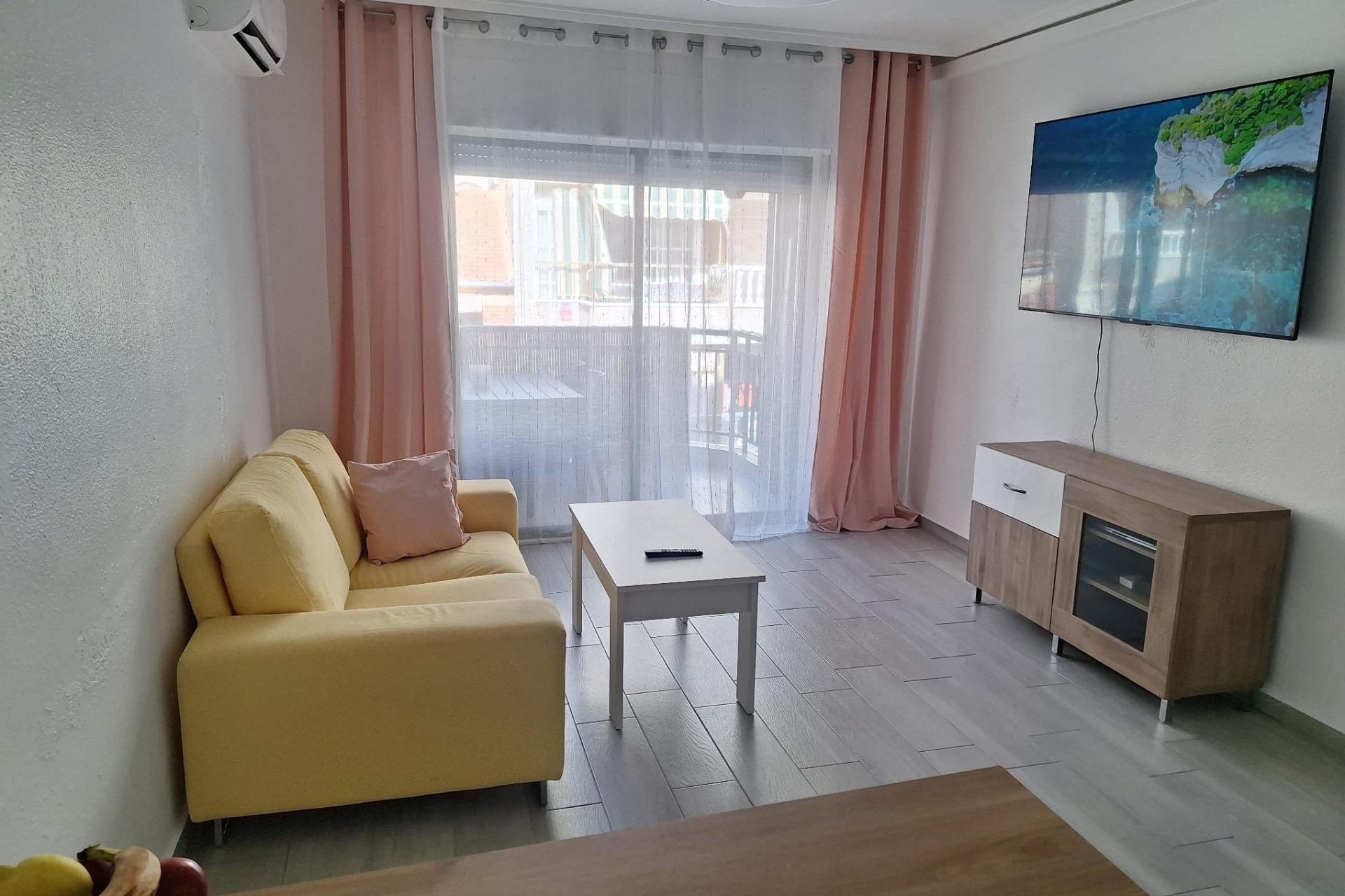 Használt Ingatlanok - Apartman -
Torrevieja - Playa del Cura