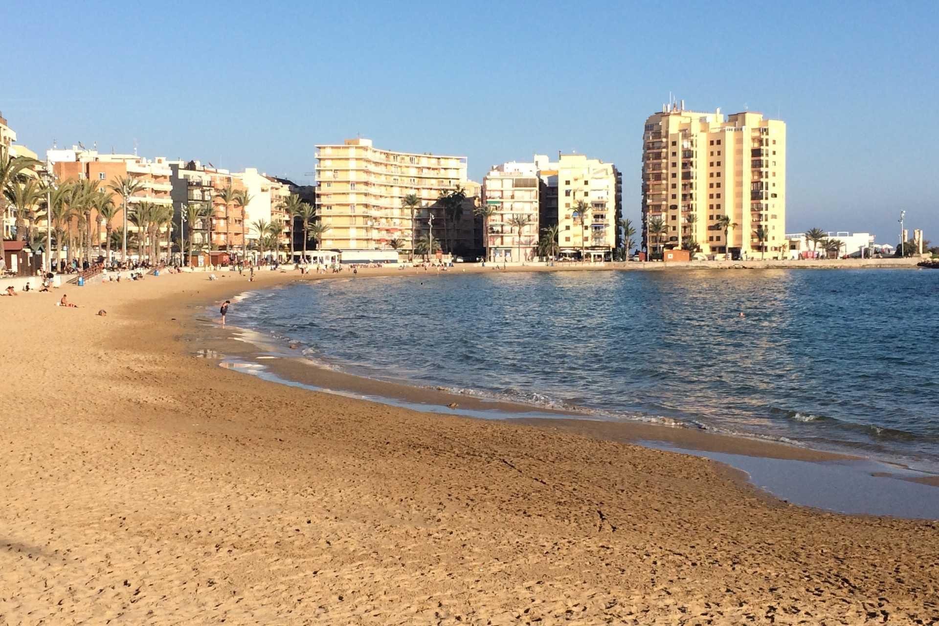 Használt Ingatlanok - Apartman -
Torrevieja - Playa del Cura