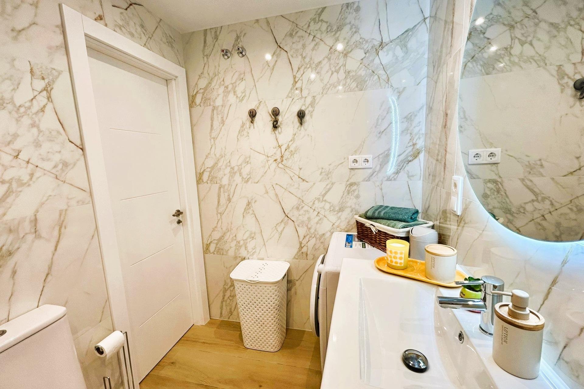 Használt Ingatlanok - Apartman -
Torrevieja - Playa del Cura
