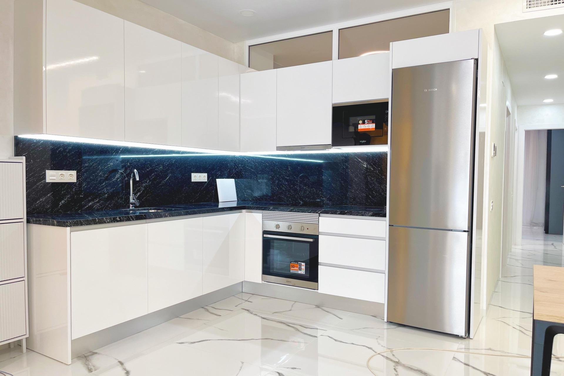 Használt Ingatlanok - Apartman -
Torrevieja - Playa del Cura