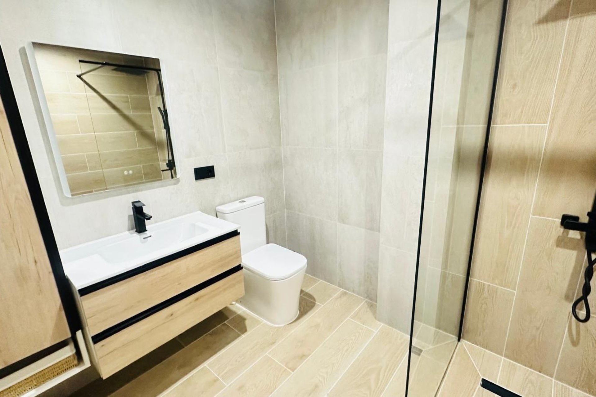 Használt Ingatlanok - Apartman -
Torrevieja - Playa del Cura