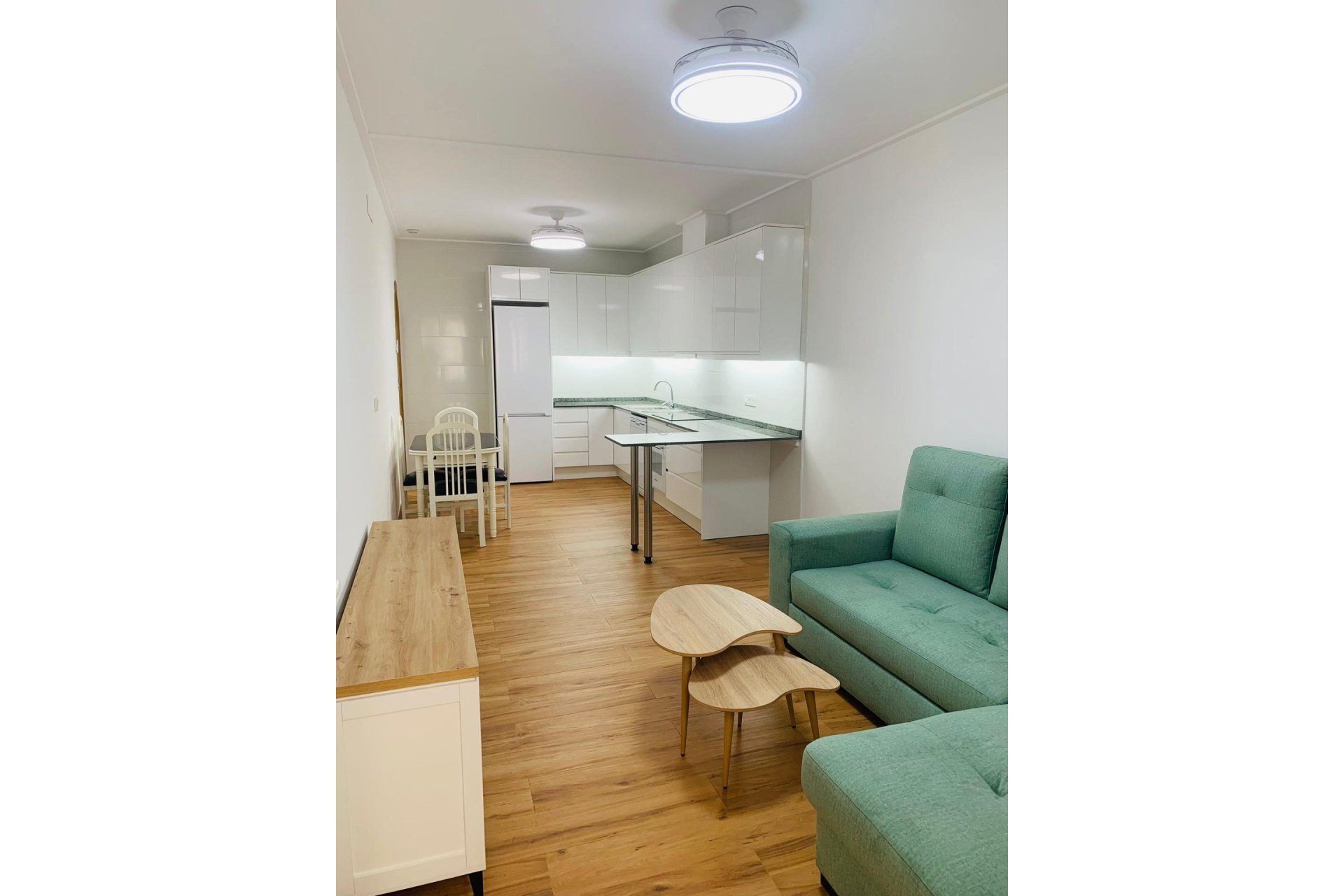 Használt Ingatlanok - Apartman -
Torrevieja - Playa del Cura