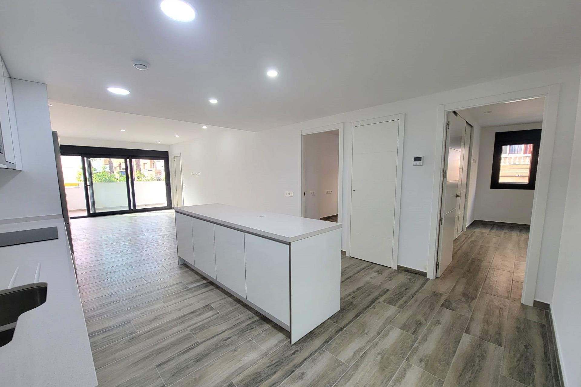 Használt Ingatlanok - Apartman -
Torrevieja - Playa del Cura