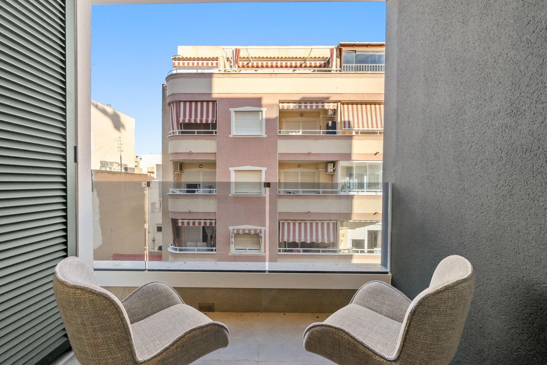 Használt Ingatlanok - Apartman -
Torrevieja - Playa del Cura