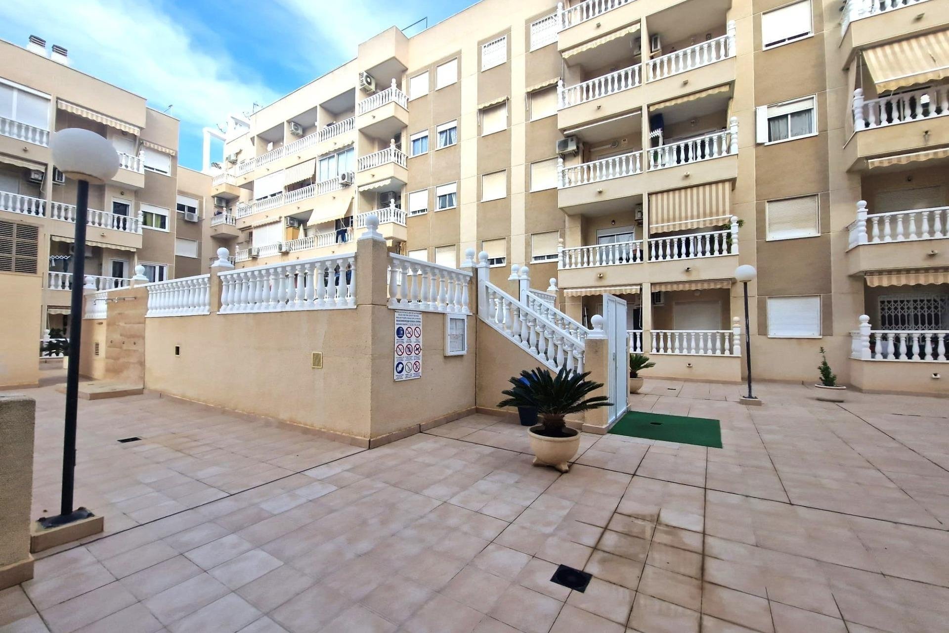Használt Ingatlanok - Apartman -
Torrevieja - Playa del Cura