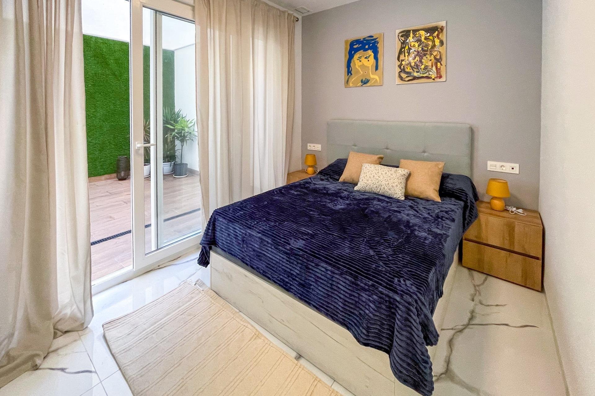Használt Ingatlanok - Apartman -
Torrevieja - Playa del Cura