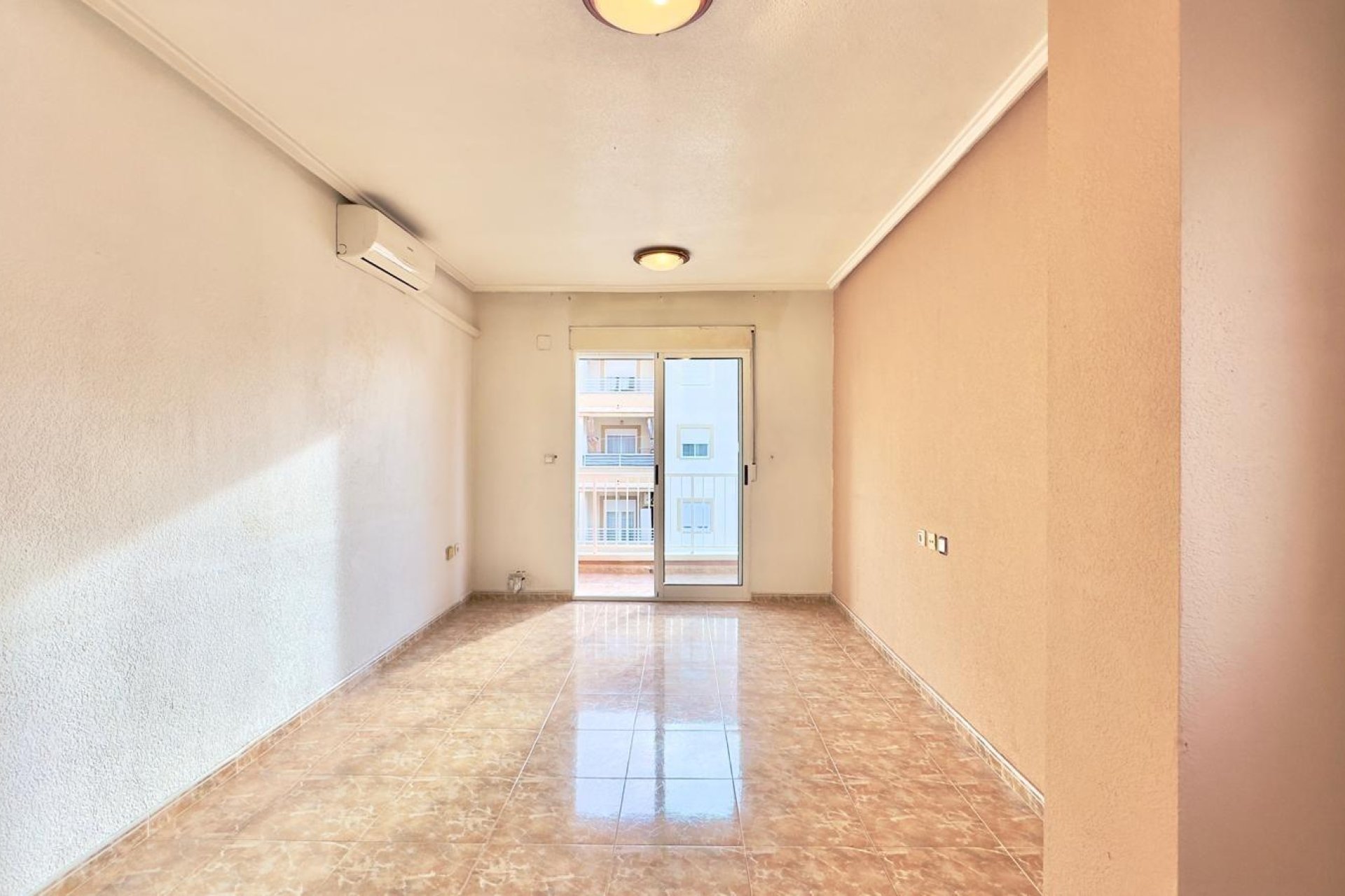 Használt Ingatlanok - Apartman -
Torrevieja - Playa del Cura