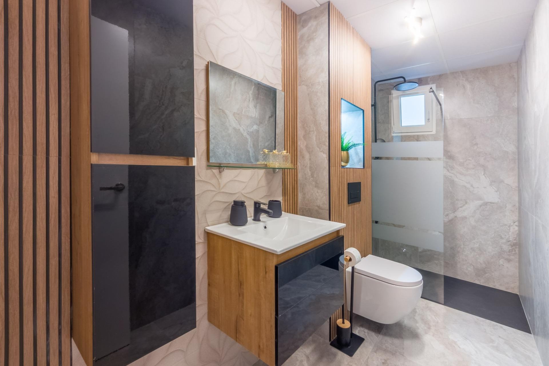 Használt Ingatlanok - Apartman -
Torrevieja - Playa del Cura