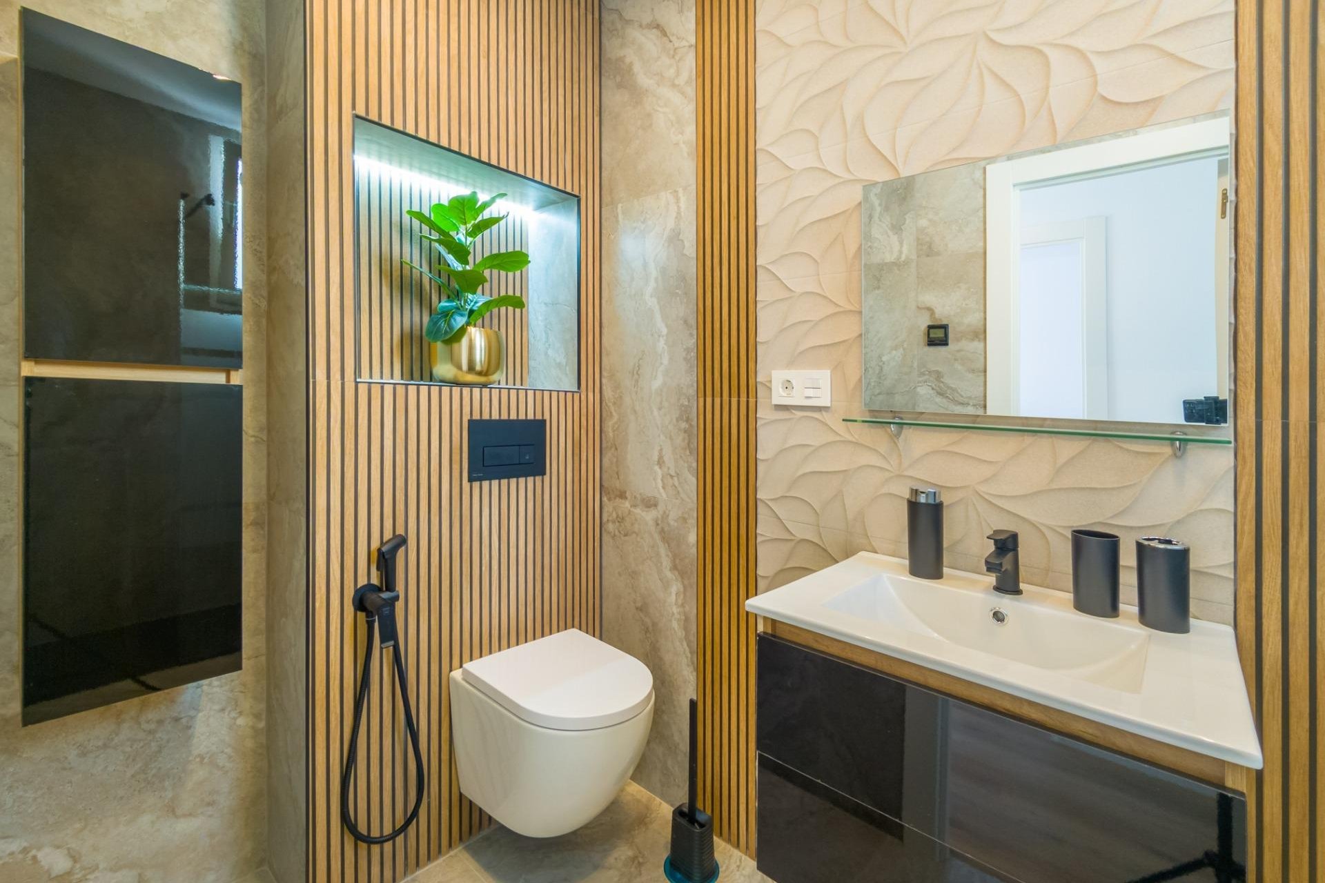 Használt Ingatlanok - Apartman -
Torrevieja - Playa del Cura