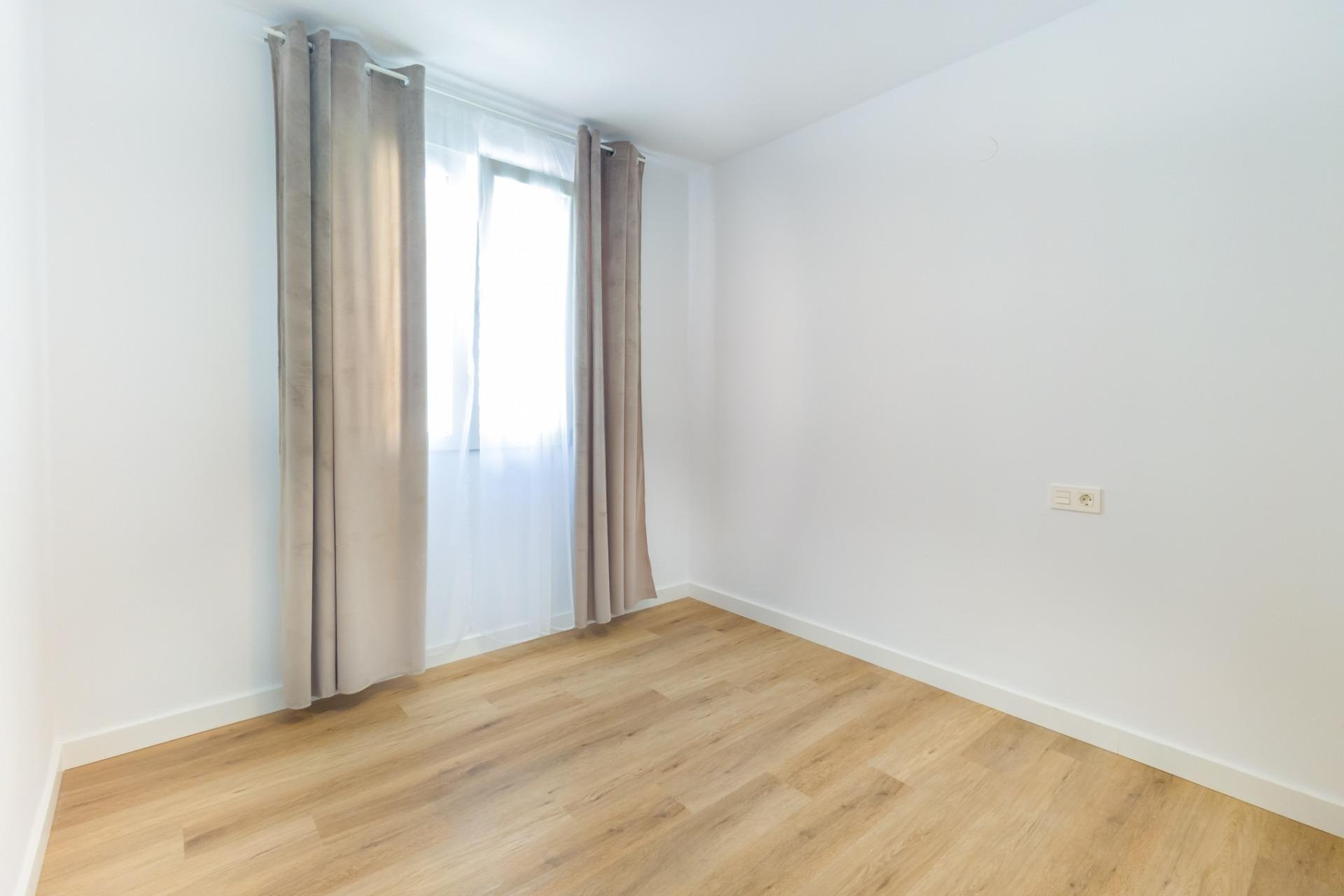 Használt Ingatlanok - Apartman -
Torrevieja - Playa del Cura