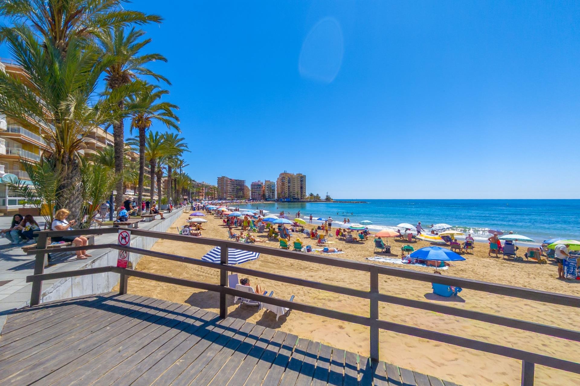 Használt Ingatlanok - Apartman -
Torrevieja - Playa del Cura