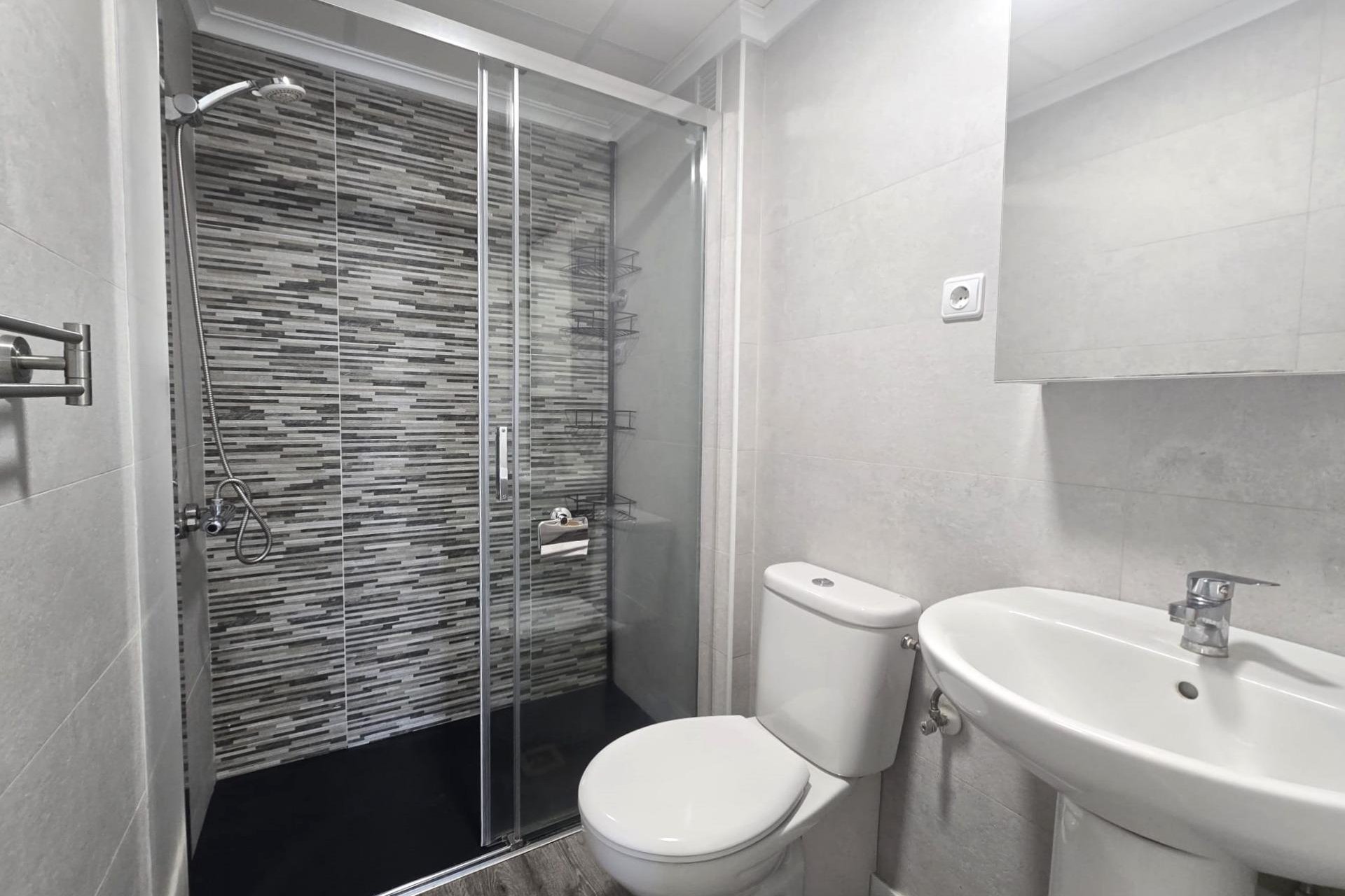 Használt Ingatlanok - Apartman -
Torrevieja - Playa del Cura