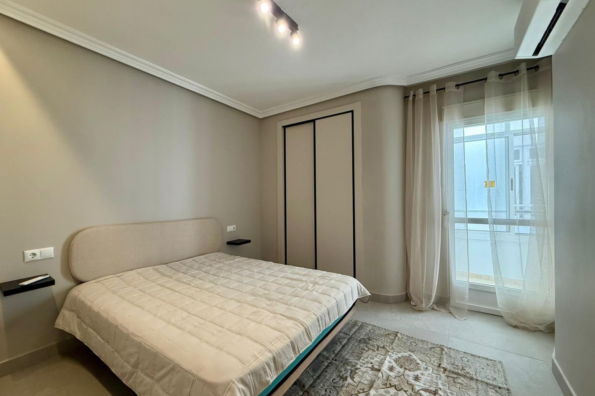 Használt Ingatlanok - Apartman -
Torrevieja - Playa del Cura