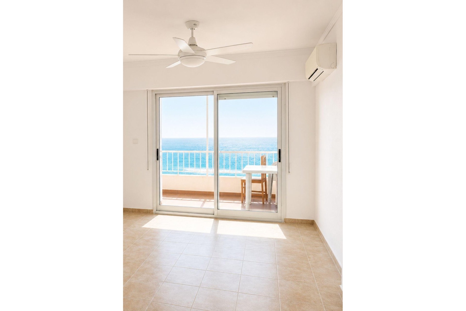 Használt Ingatlanok - Apartman -
Torrevieja - Playa del Cura