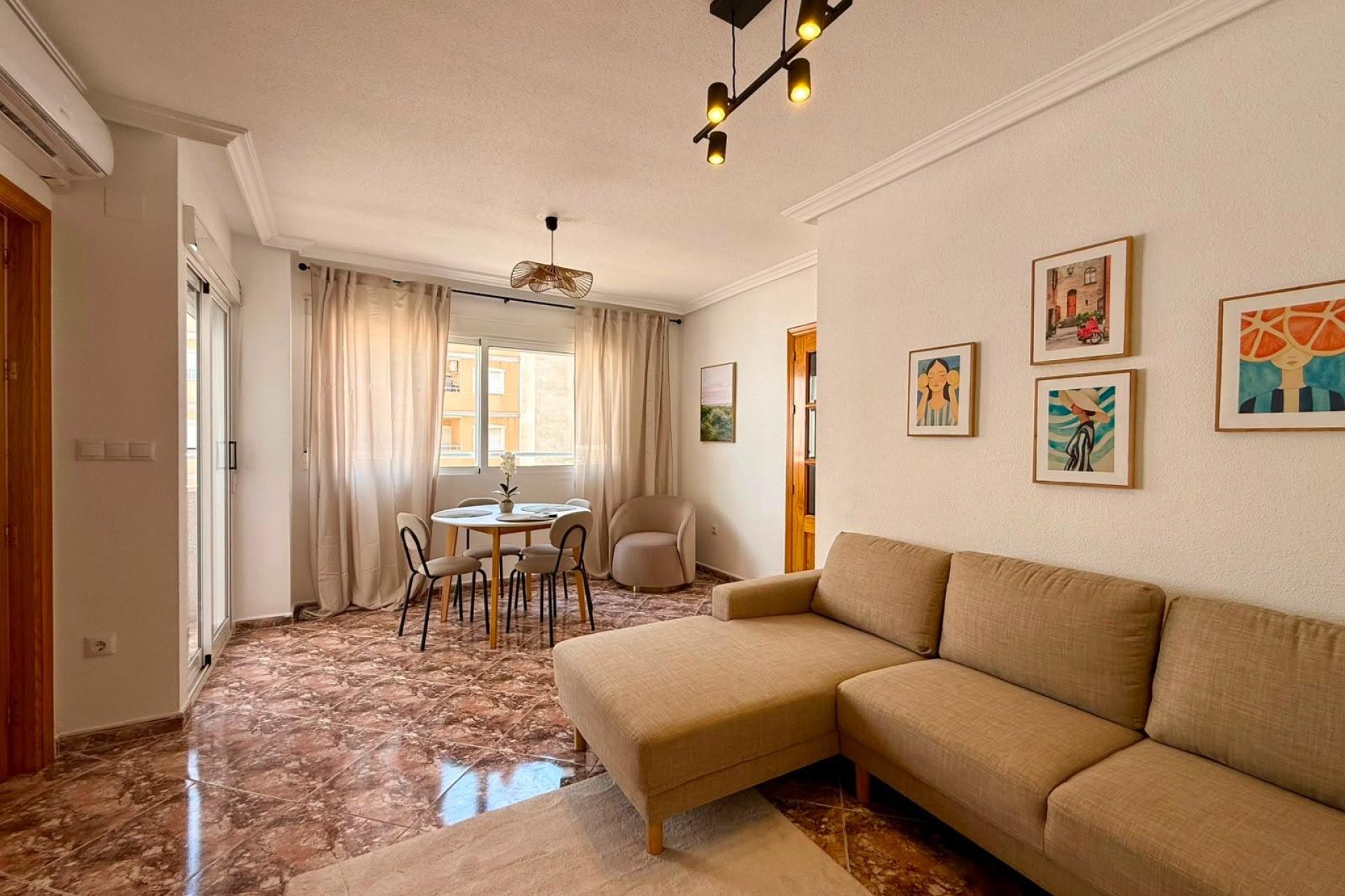 Használt Ingatlanok - Apartman -
Torrevieja - Playa del Cura