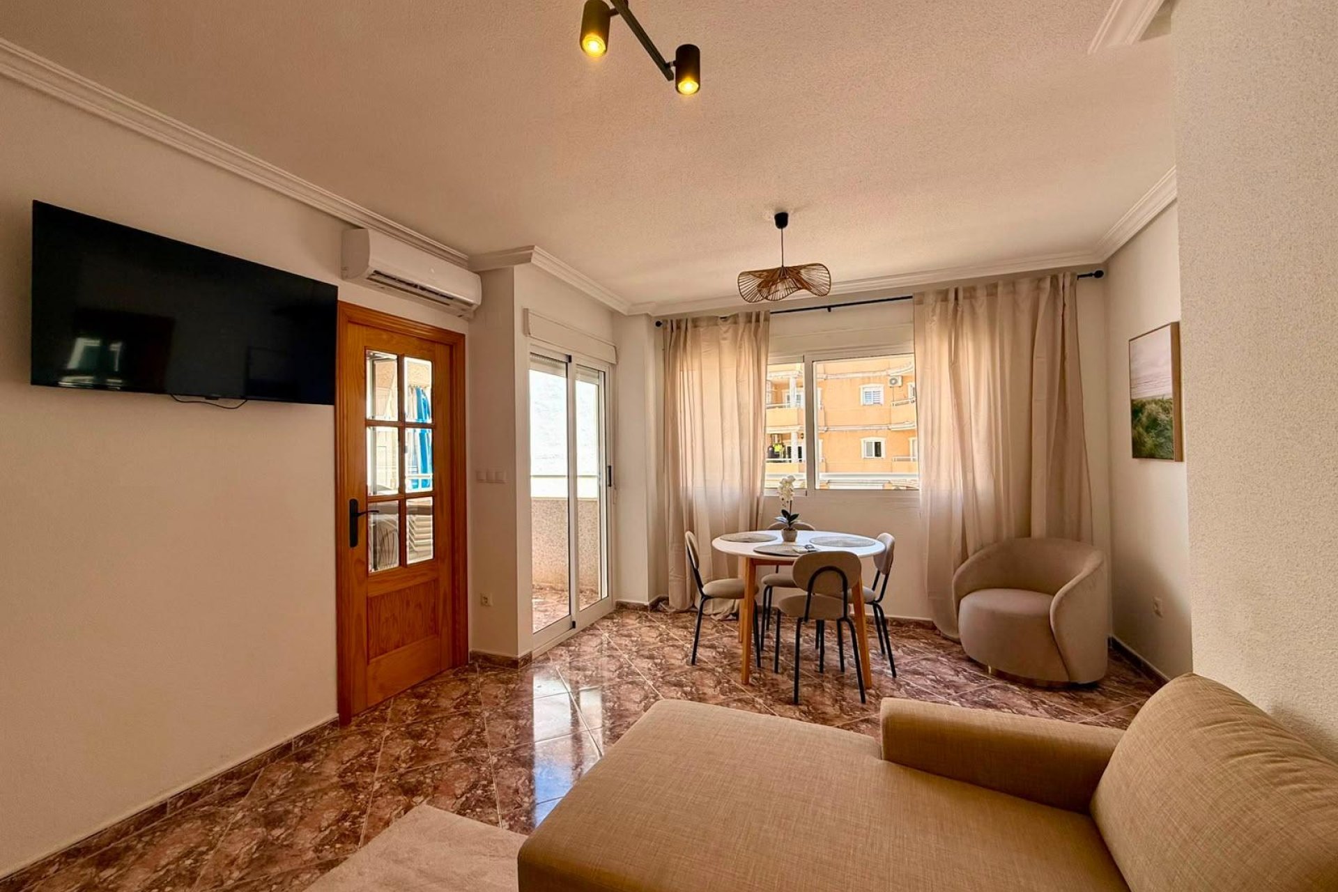 Használt Ingatlanok - Apartman -
Torrevieja - Playa del Cura