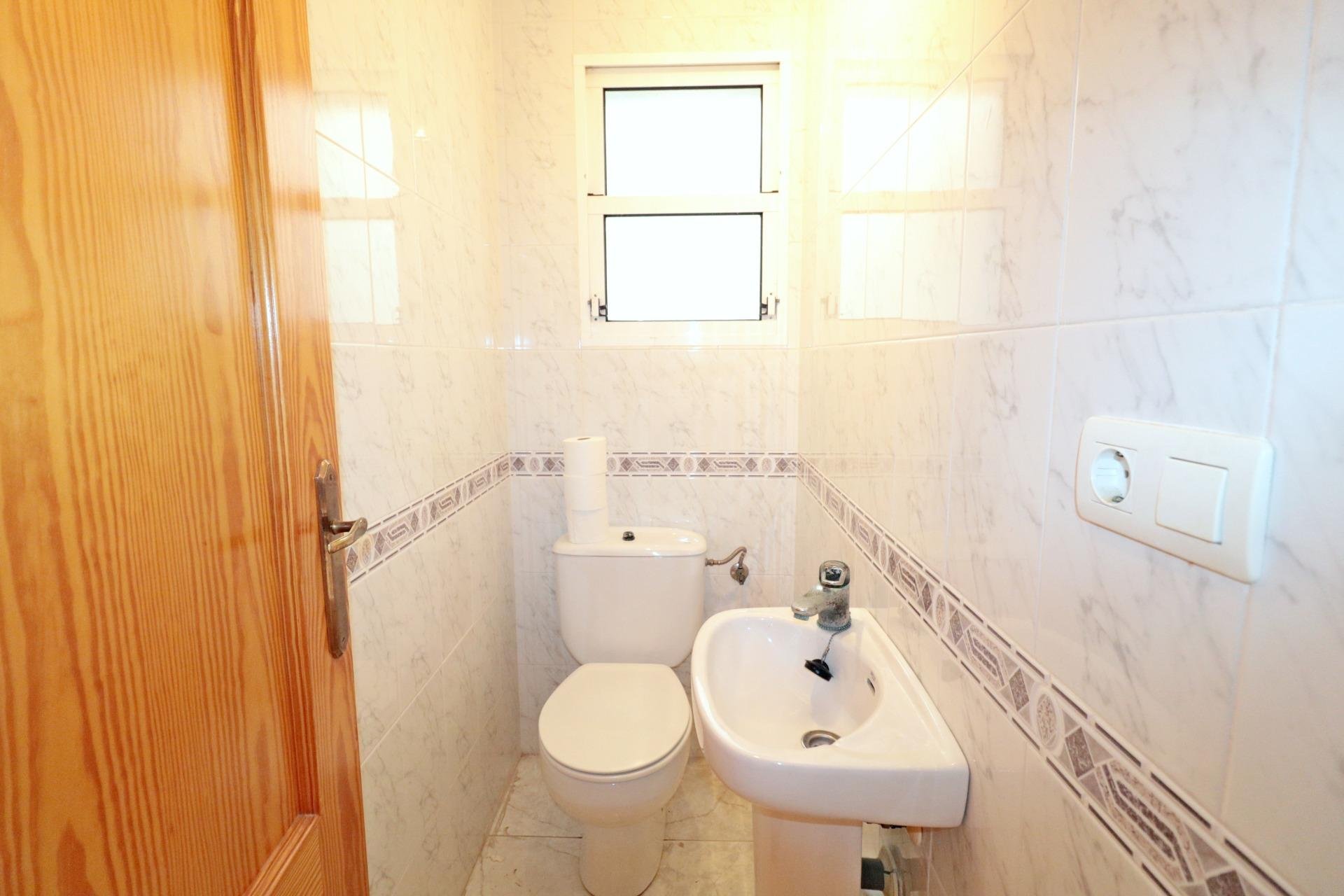 Használt Ingatlanok - Apartman -
Torrevieja - Playa del Cura