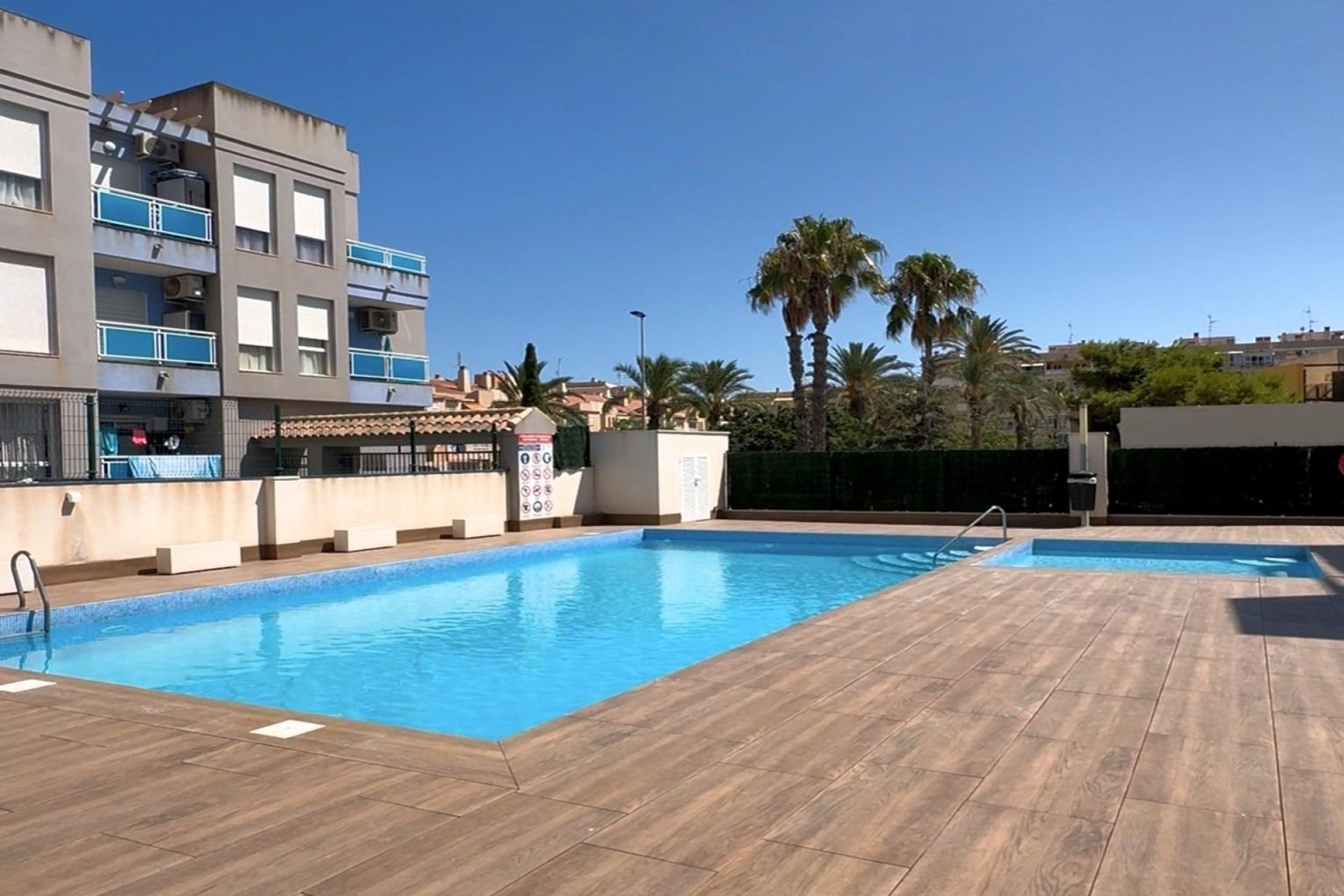 Használt Ingatlanok - Apartman -
Torrevieja - Playa del Cura