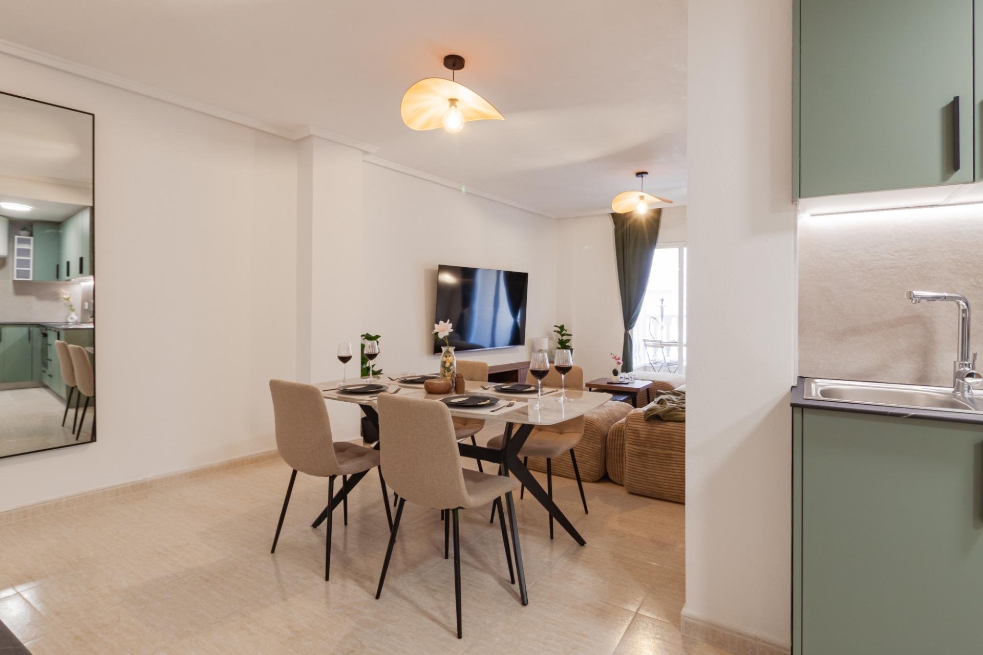 Használt Ingatlanok - Apartman -
Torrevieja - Playa del Cura
