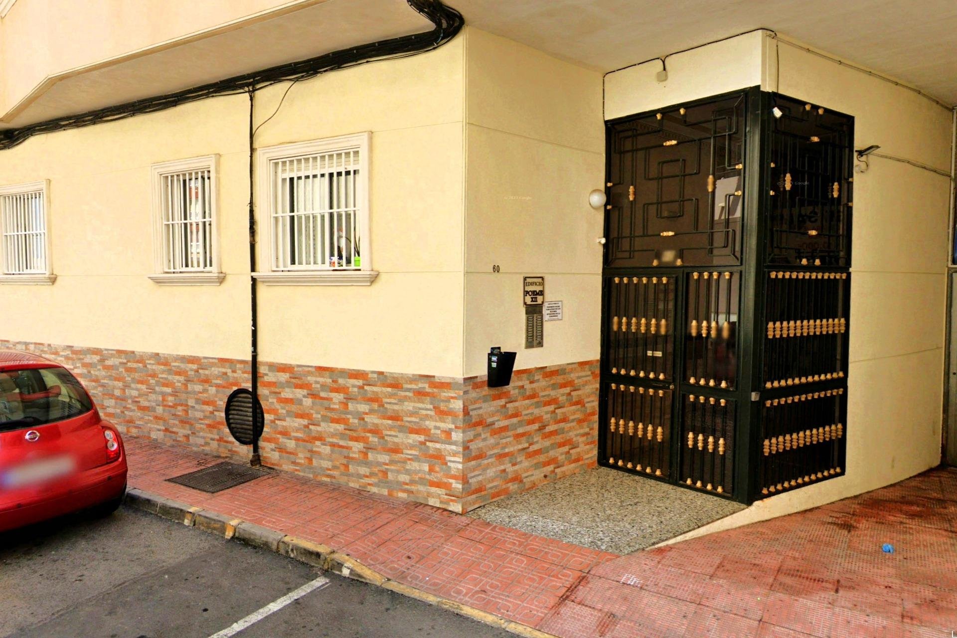 Használt Ingatlanok - Apartman -
Torrevieja - Playa del Cura