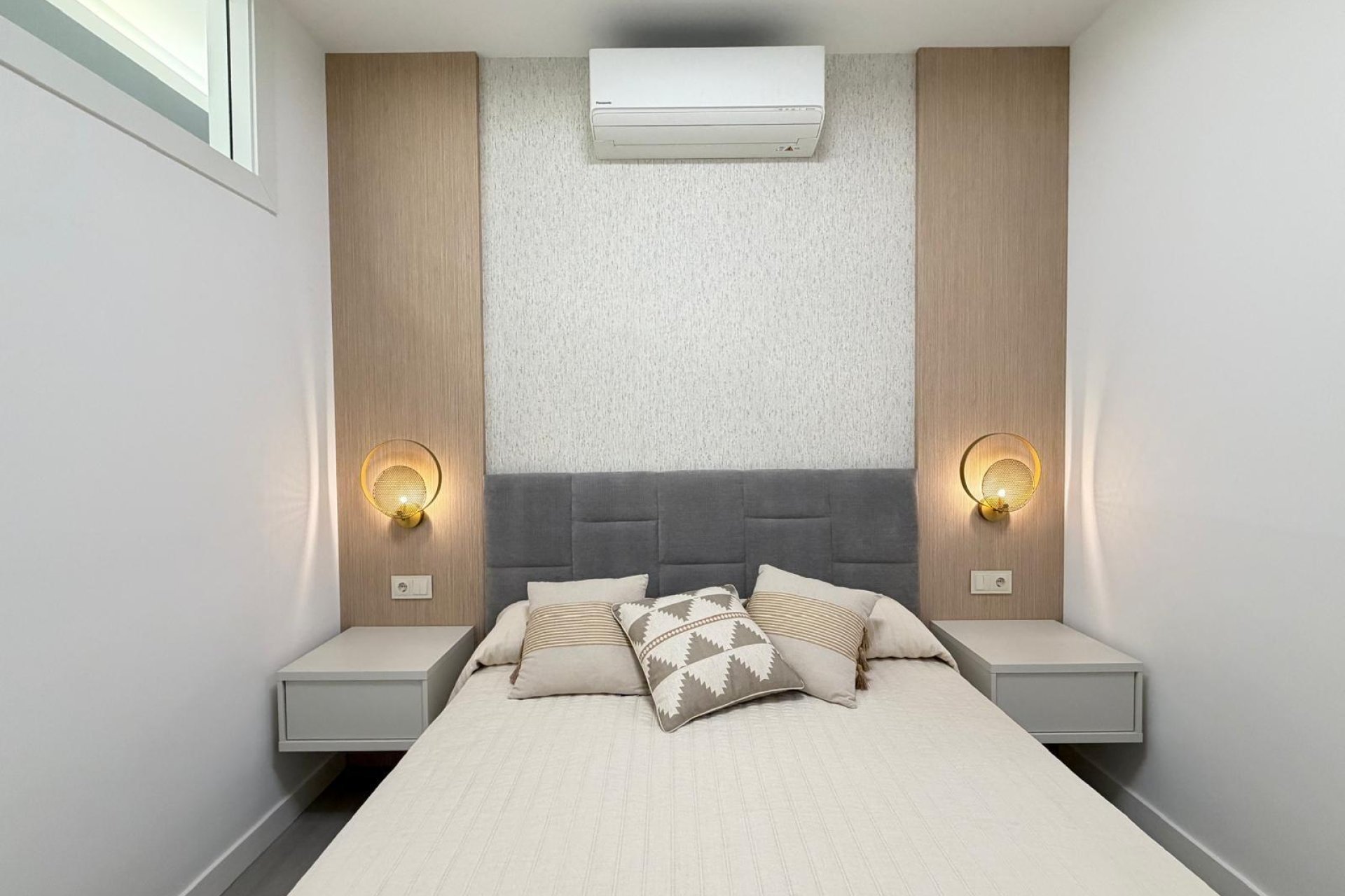 Használt Ingatlanok - Apartman -
Torrevieja - Playa del Cura