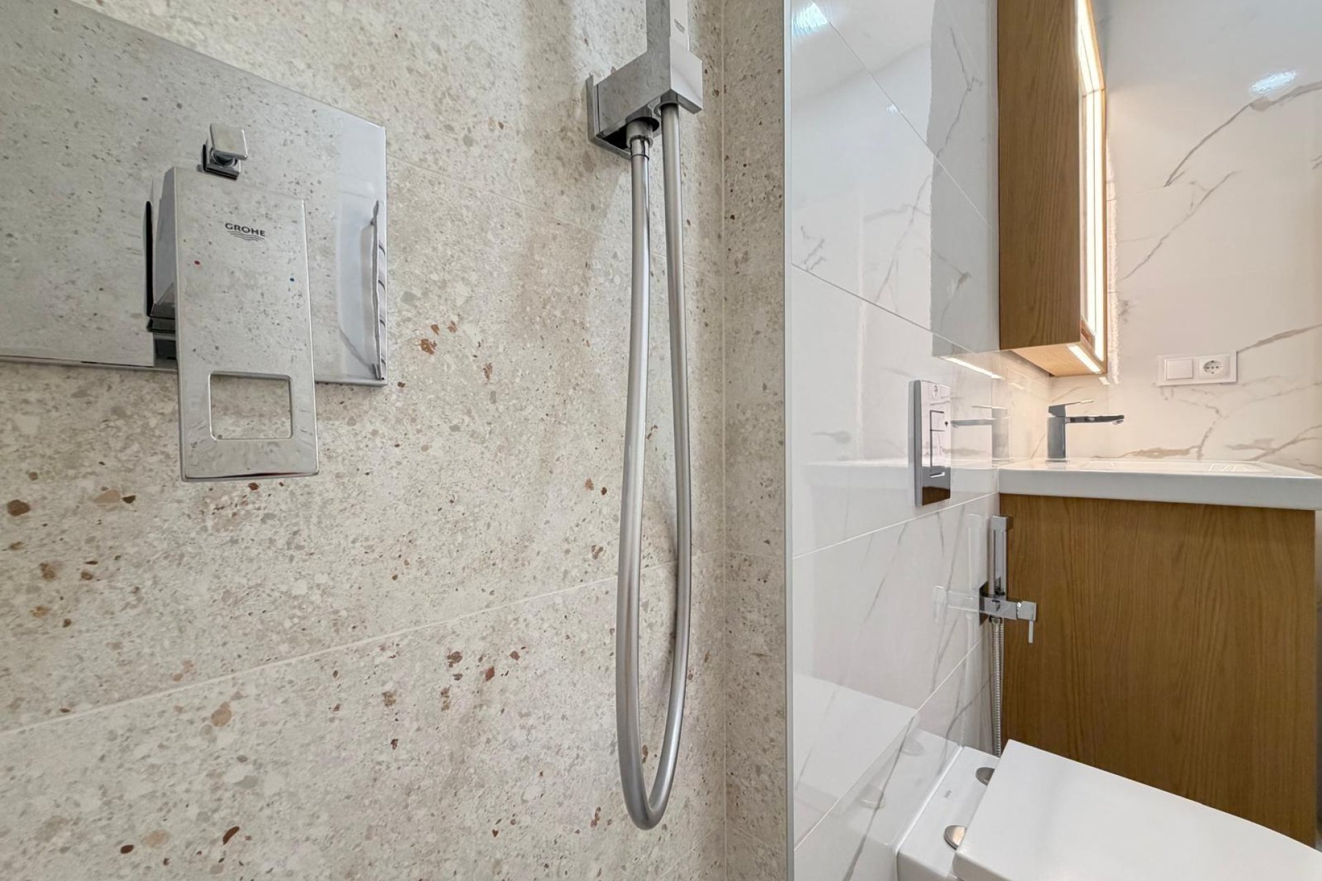 Használt Ingatlanok - Apartman -
Torrevieja - Playa del Cura