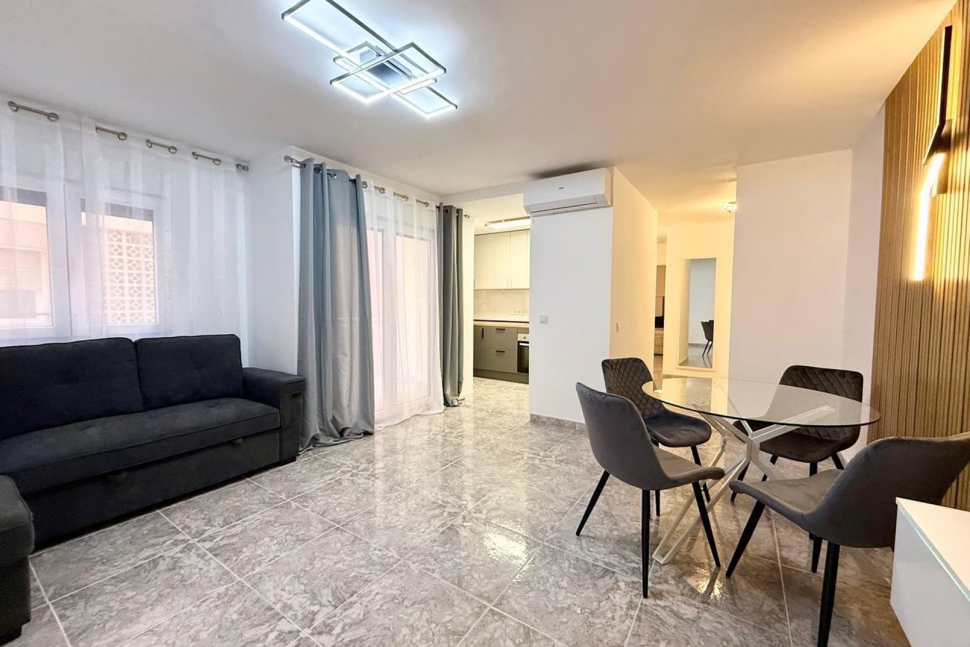 Használt Ingatlanok - Apartman -
Torrevieja - Playa del Cura