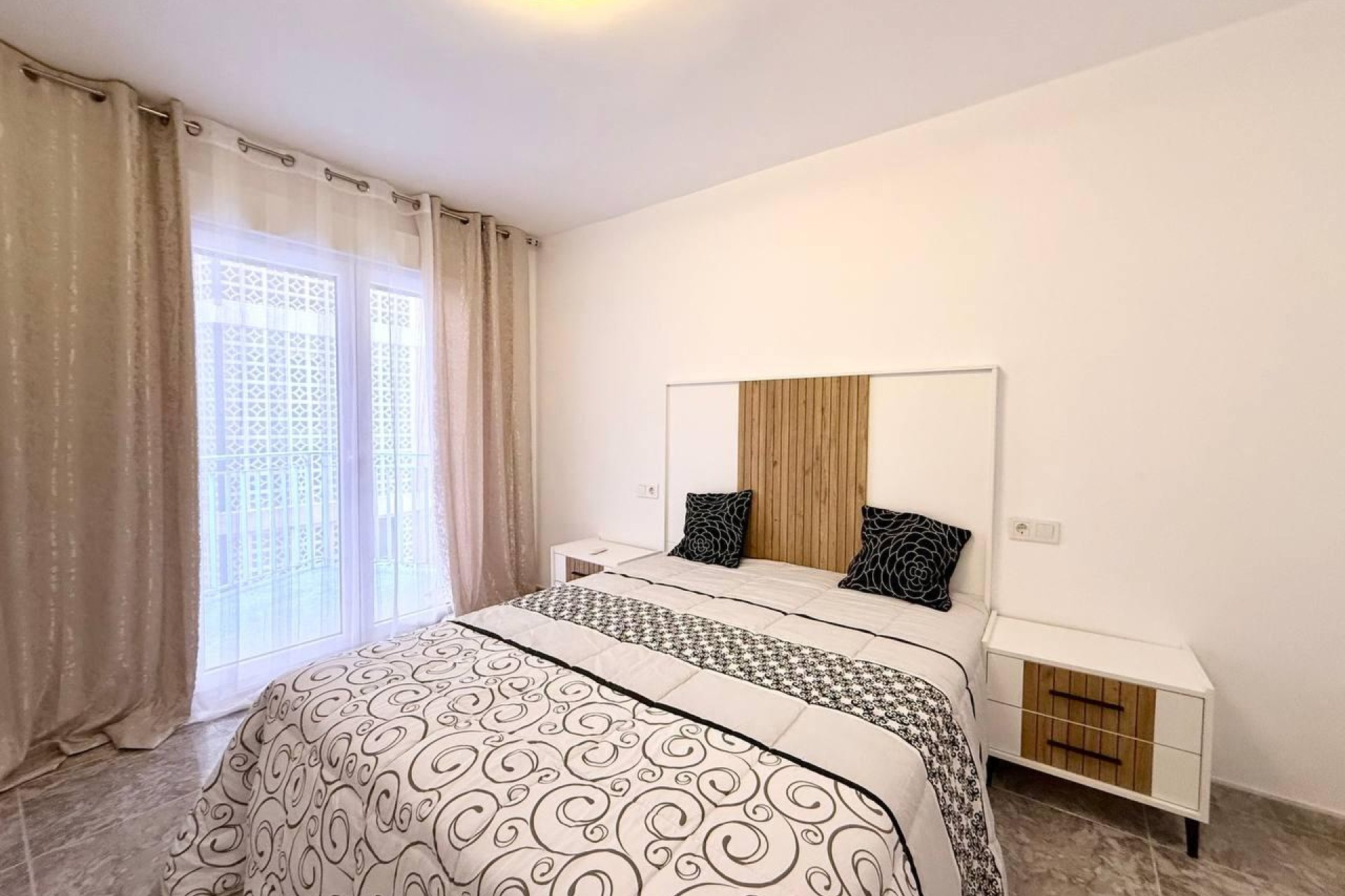Használt Ingatlanok - Apartman -
Torrevieja - Playa del Cura