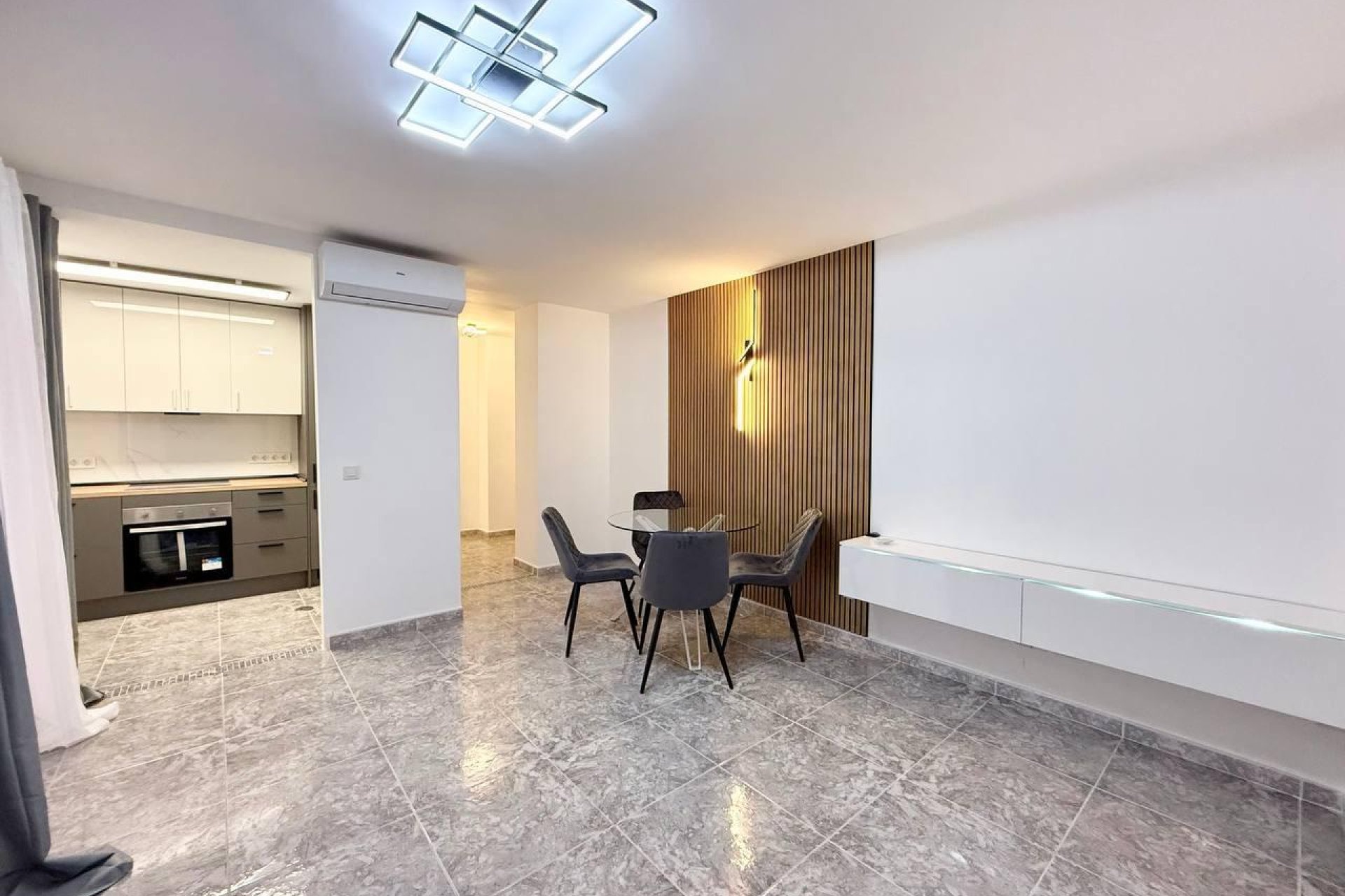 Használt Ingatlanok - Apartman -
Torrevieja - Playa del Cura