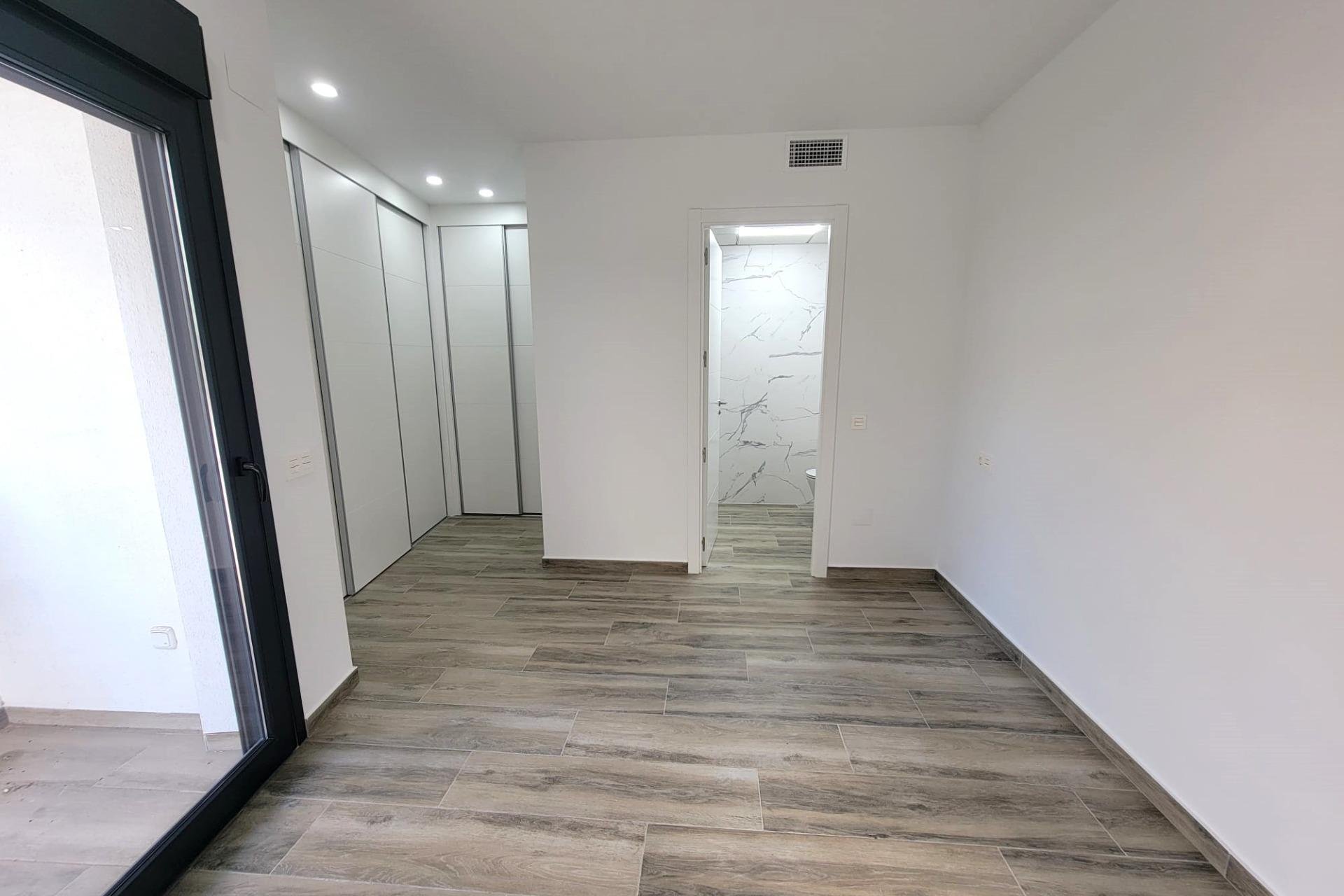 Használt Ingatlanok - Apartman -
Torrevieja - Playa del Cura