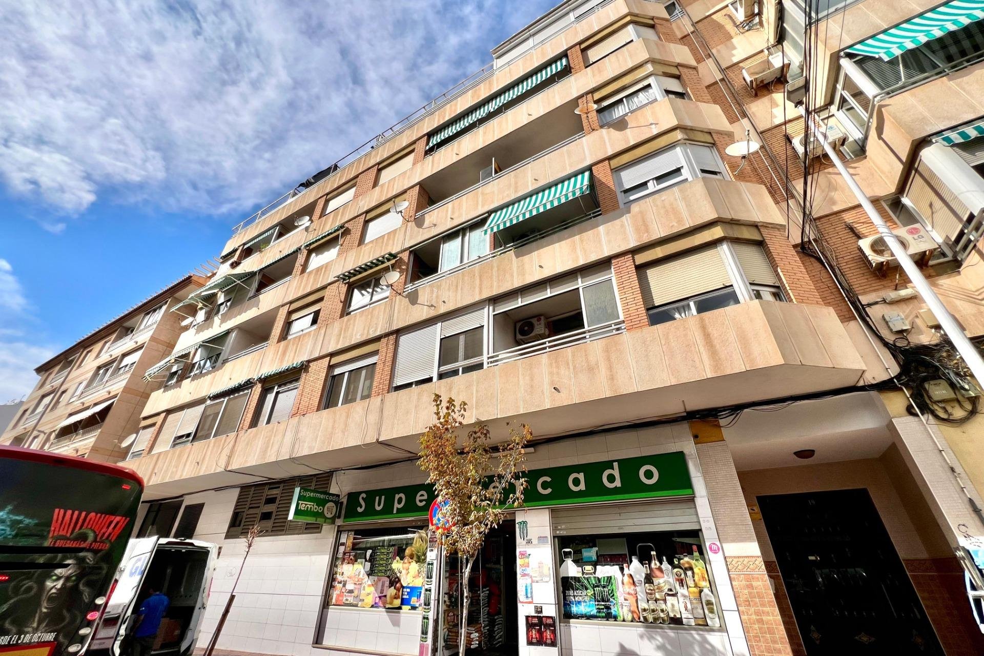 Használt Ingatlanok - Apartman -
Torrevieja - Puerto Deportivo