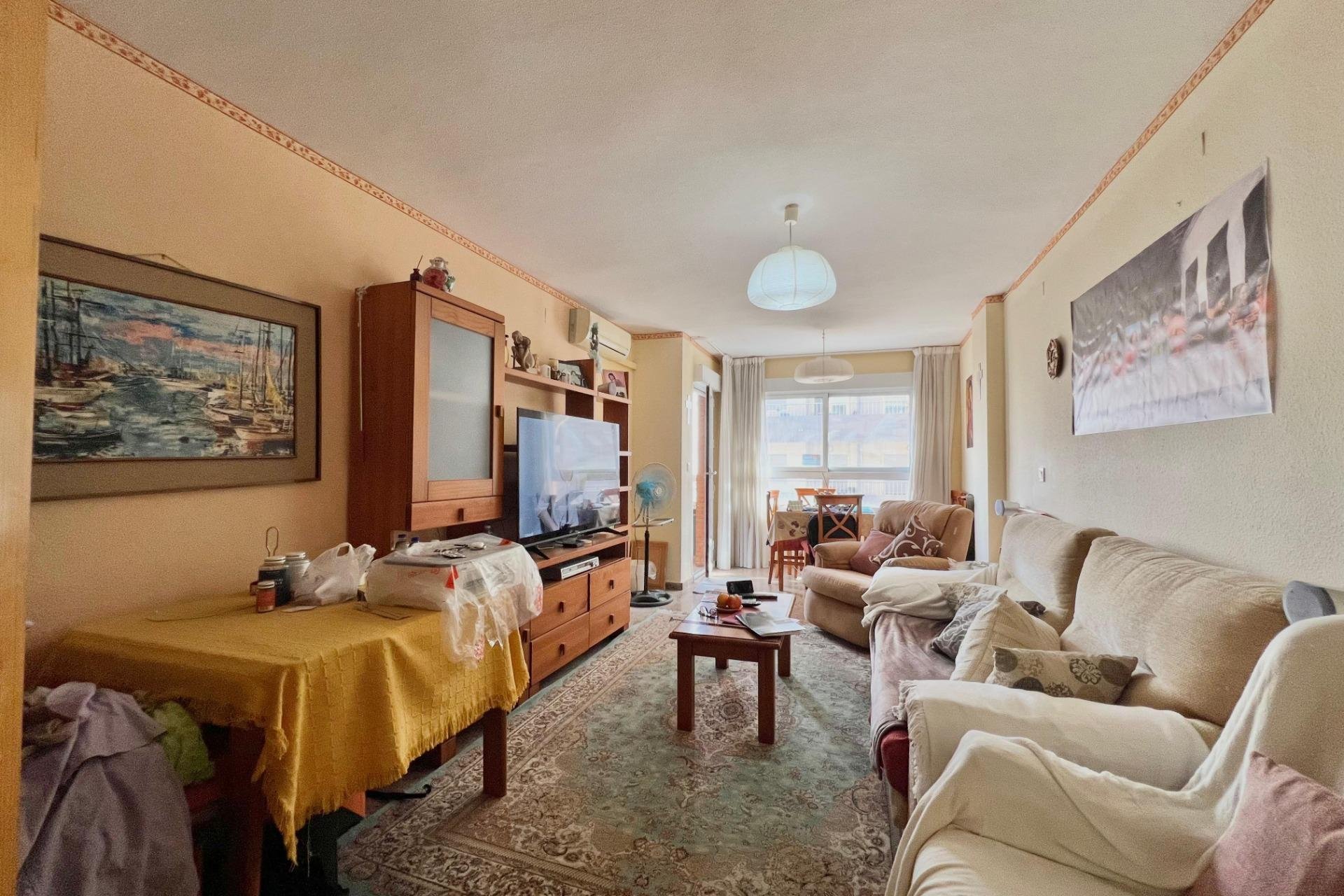 Használt Ingatlanok - Apartman -
Torrevieja - Puerto Deportivo
