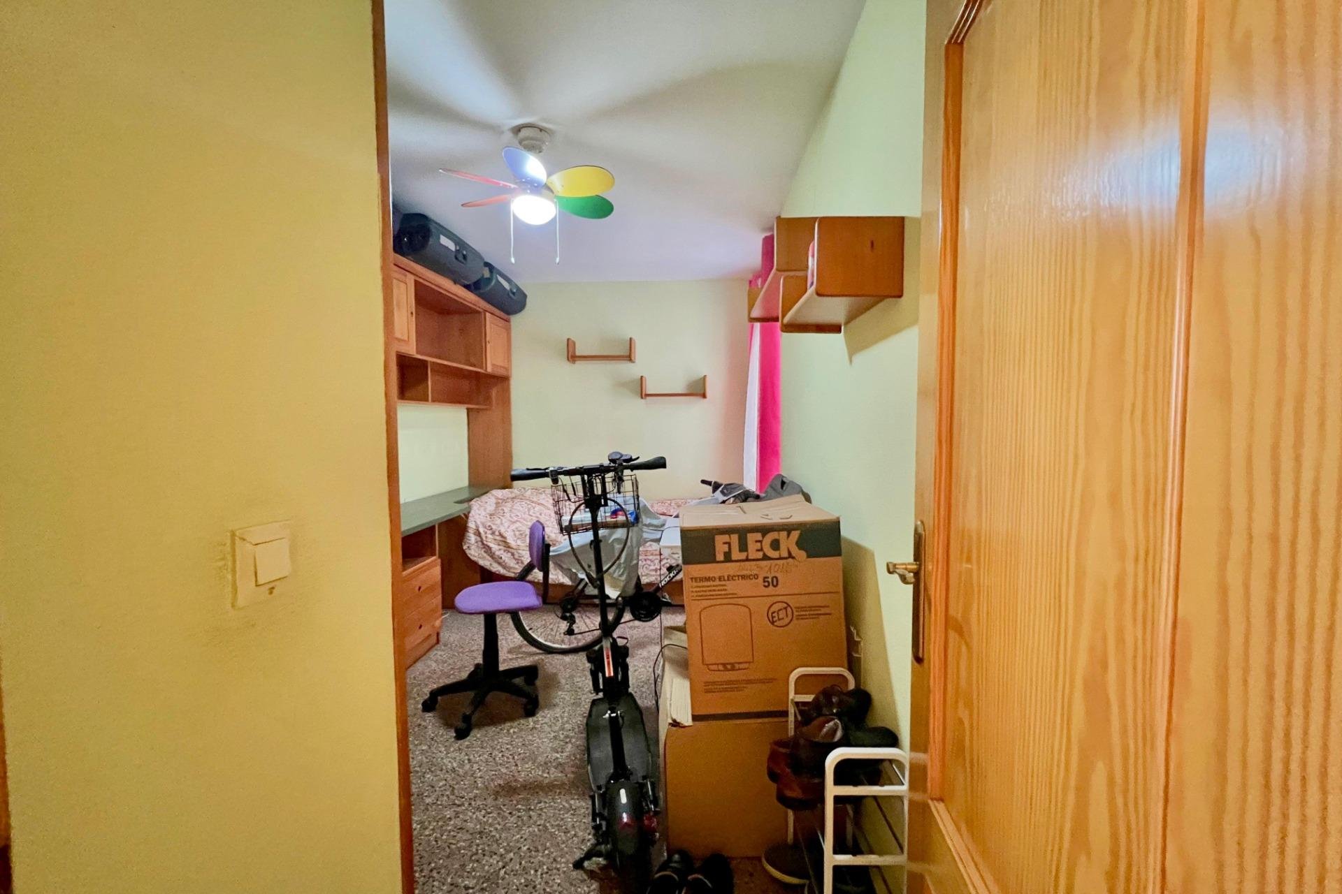 Használt Ingatlanok - Apartman -
Torrevieja - Puerto Deportivo