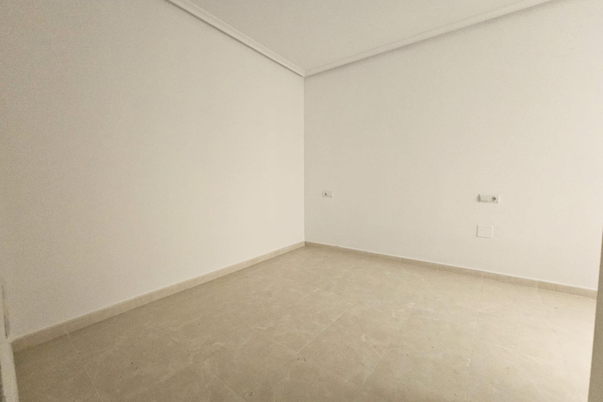 Használt Ingatlanok - Apartman -
Torrevieja