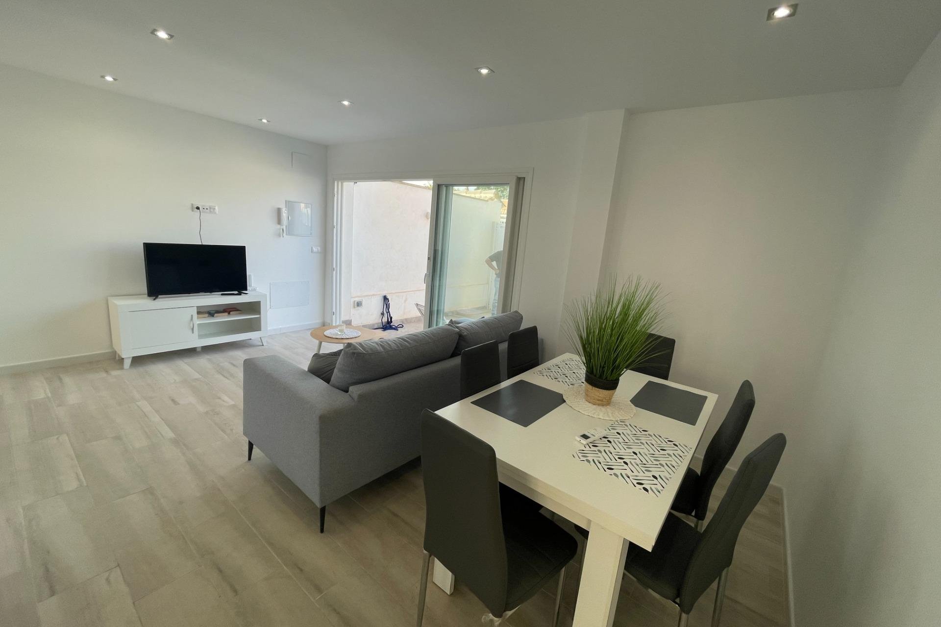 Használt Ingatlanok - Bungaló -
Orihuela Costa - La Regia